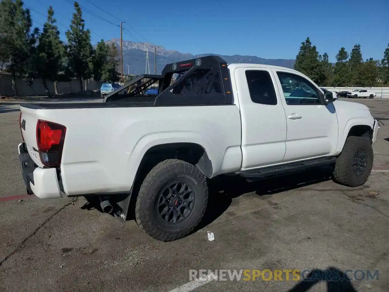 3 Фотография поврежденного автомобиля 5TFSX5EN8KX070006 TOYOTA TACOMA 2019