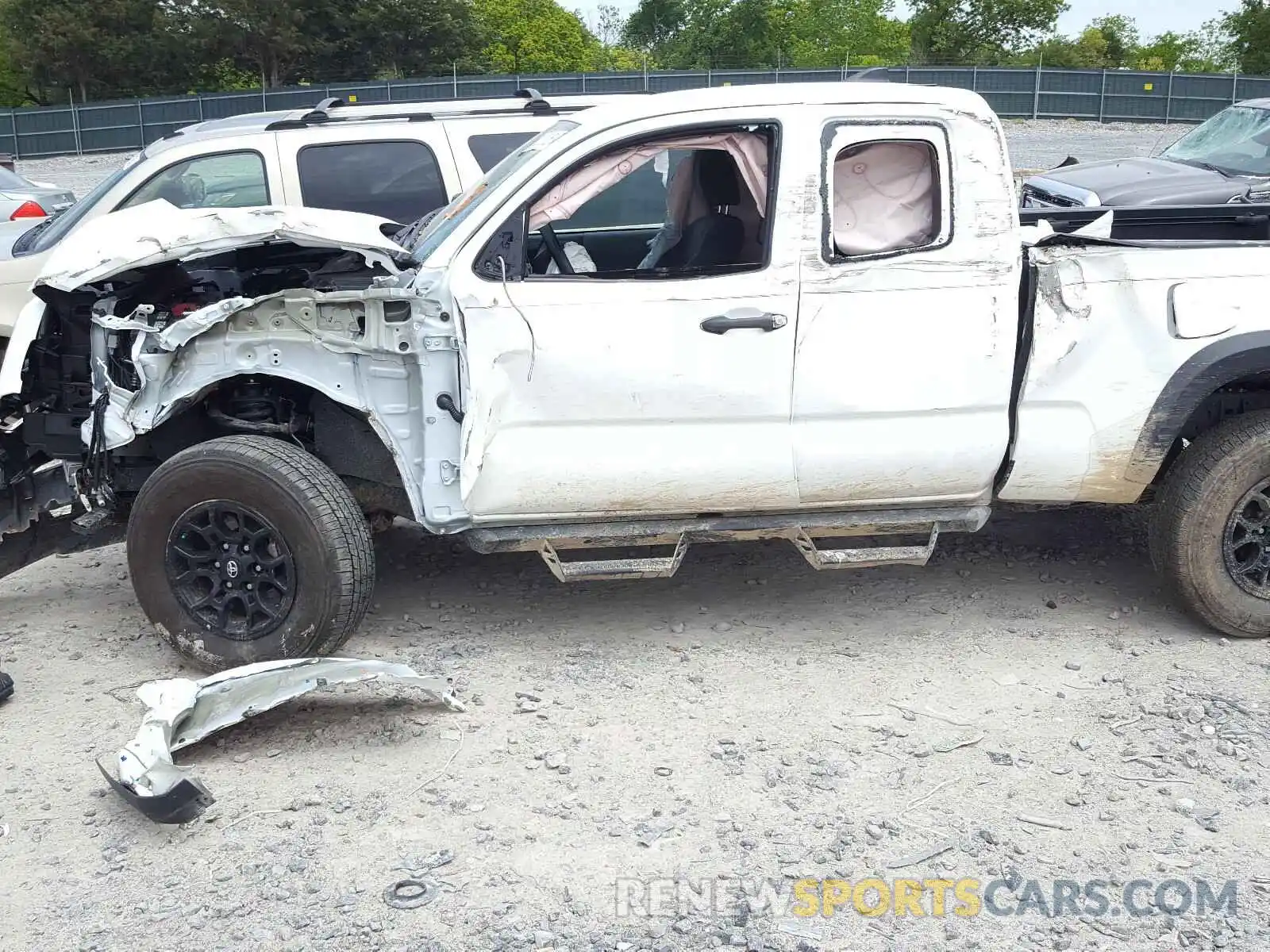 9 Photograph of a damaged car 5TFSX5EN9KX067311 TOYOTA TACOMA 2019