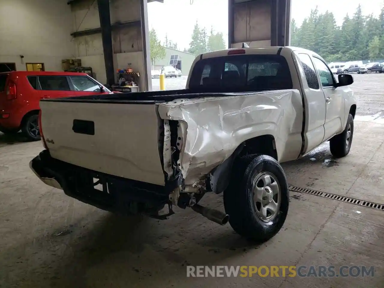 4 Photograph of a damaged car 5TFSX5EN9KX070130 TOYOTA TACOMA 2019