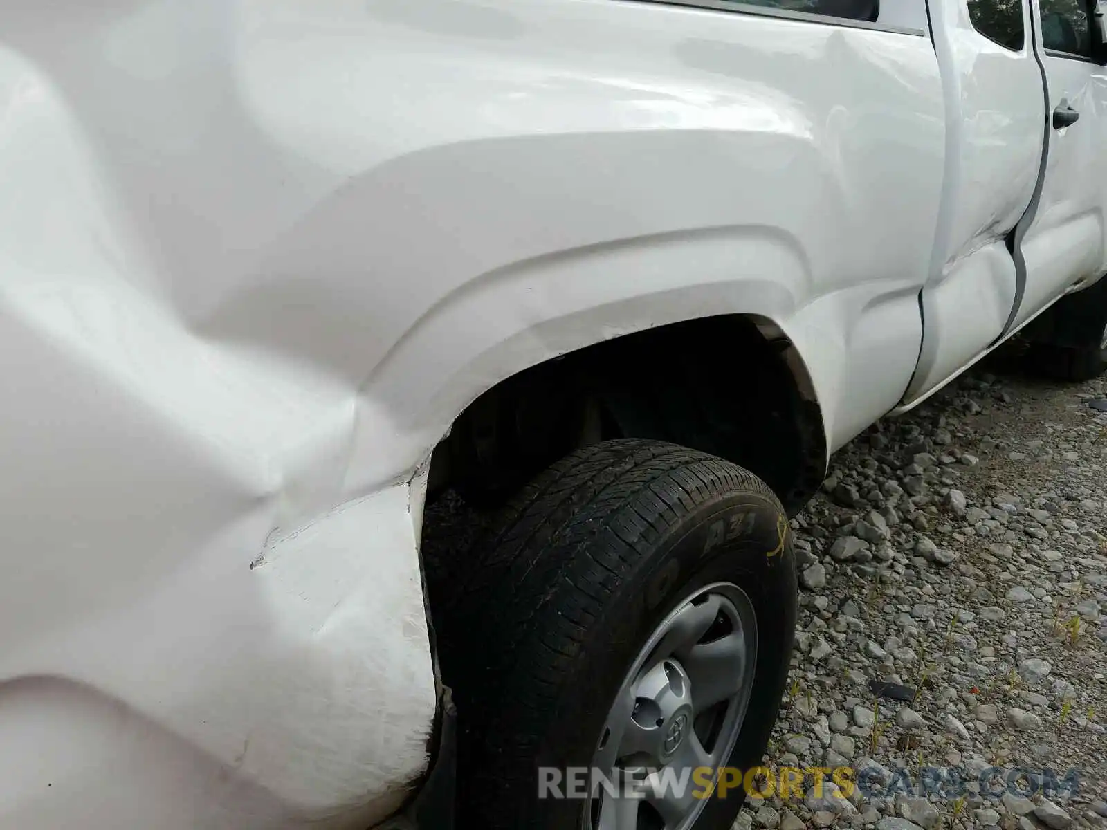 9 Photograph of a damaged car 5TFSX5ENXKX064661 TOYOTA TACOMA 2019