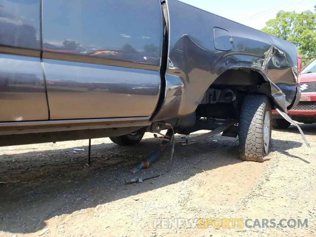 9 Photograph of a damaged car 5TFSX5ENXKX066961 TOYOTA TACOMA 2019