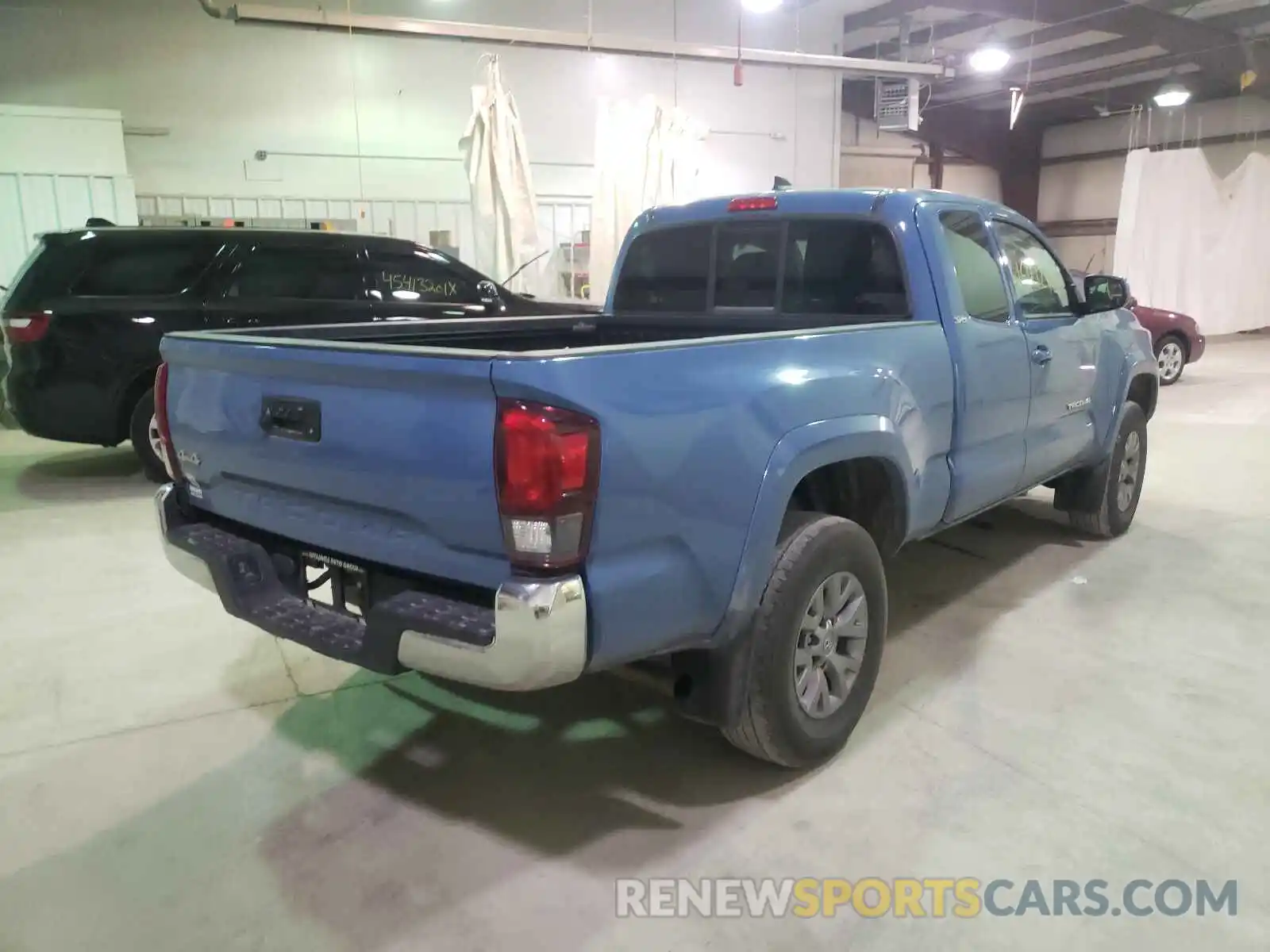 4 Photograph of a damaged car 5TFSX5ENXKX067303 TOYOTA TACOMA 2019