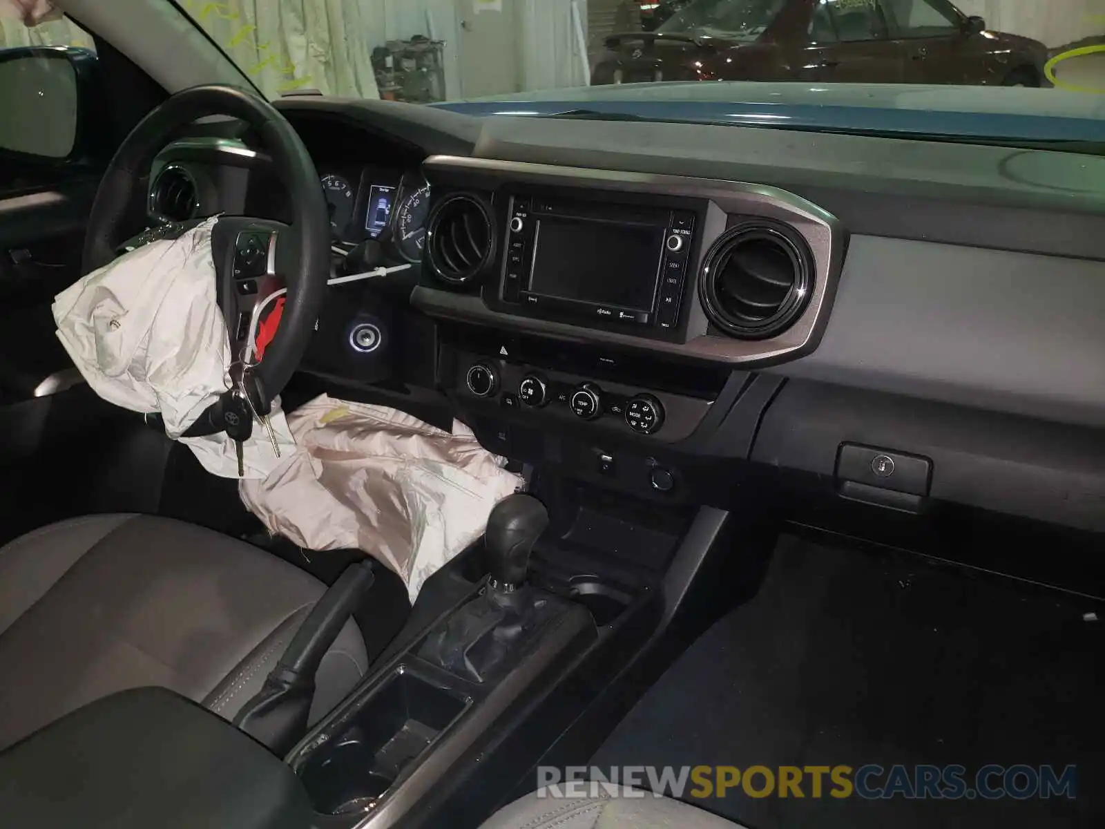 9 Photograph of a damaged car 5TFSX5ENXKX067303 TOYOTA TACOMA 2019