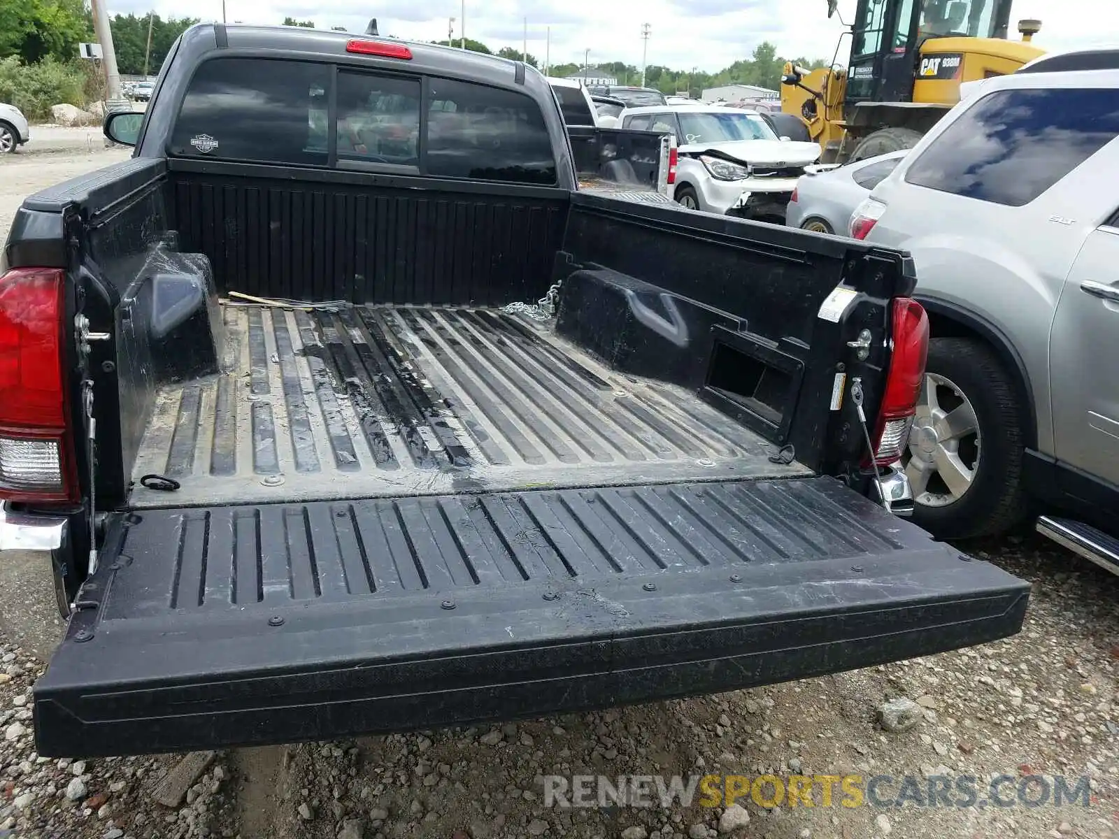 6 Photograph of a damaged car 5TFSX5ENXKX067382 TOYOTA TACOMA 2019