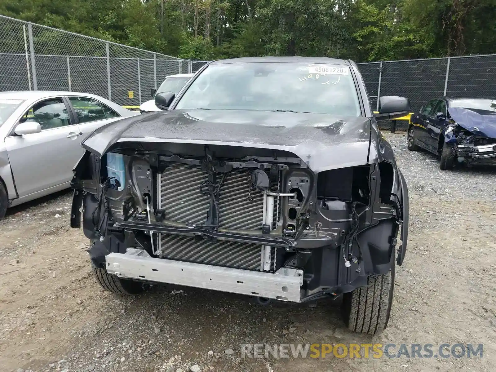 9 Photograph of a damaged car 5TFSX5ENXKX071030 TOYOTA TACOMA 2019