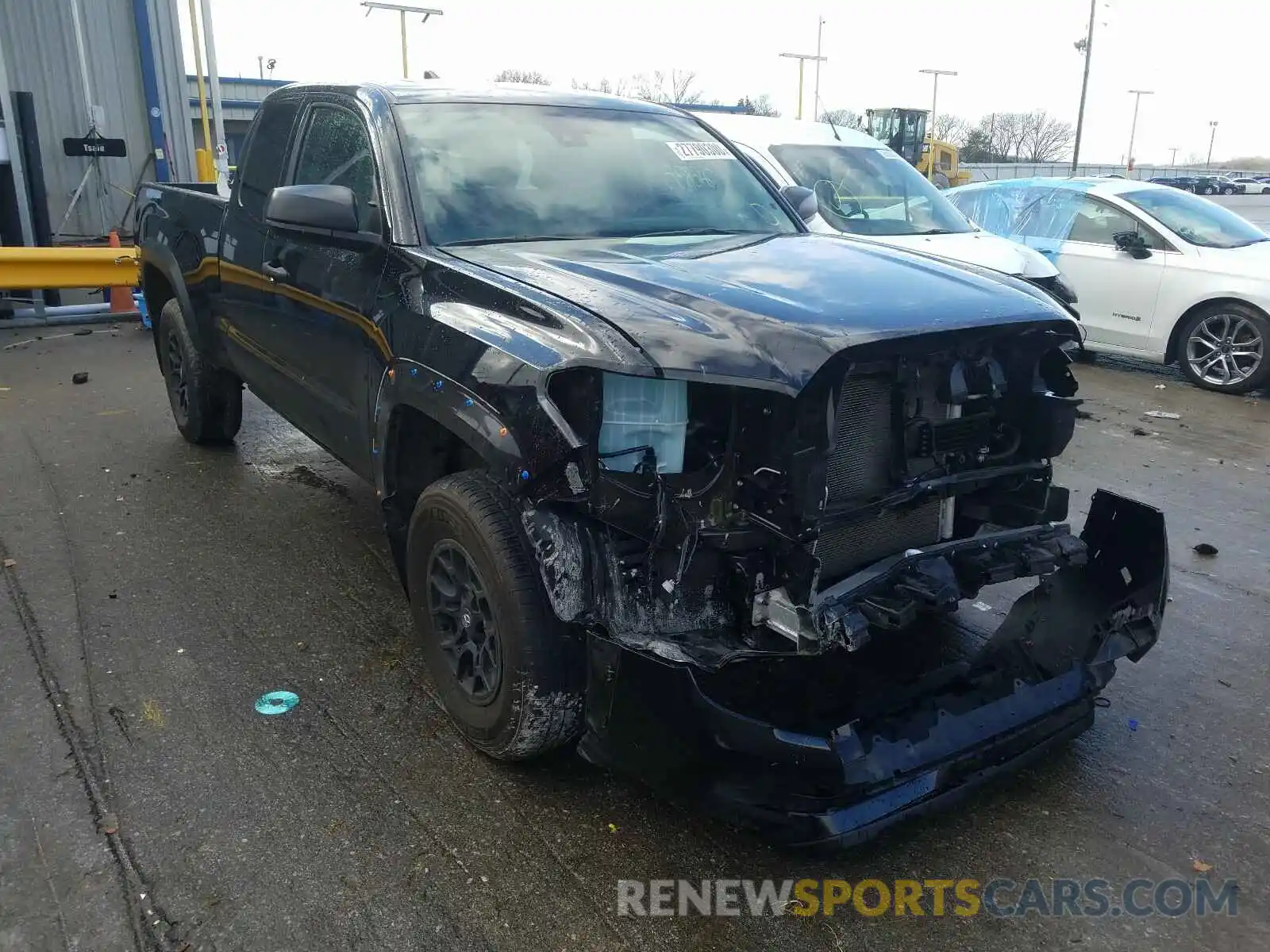 1 Photograph of a damaged car 5TFSZ5AN0KX177132 TOYOTA TACOMA 2019