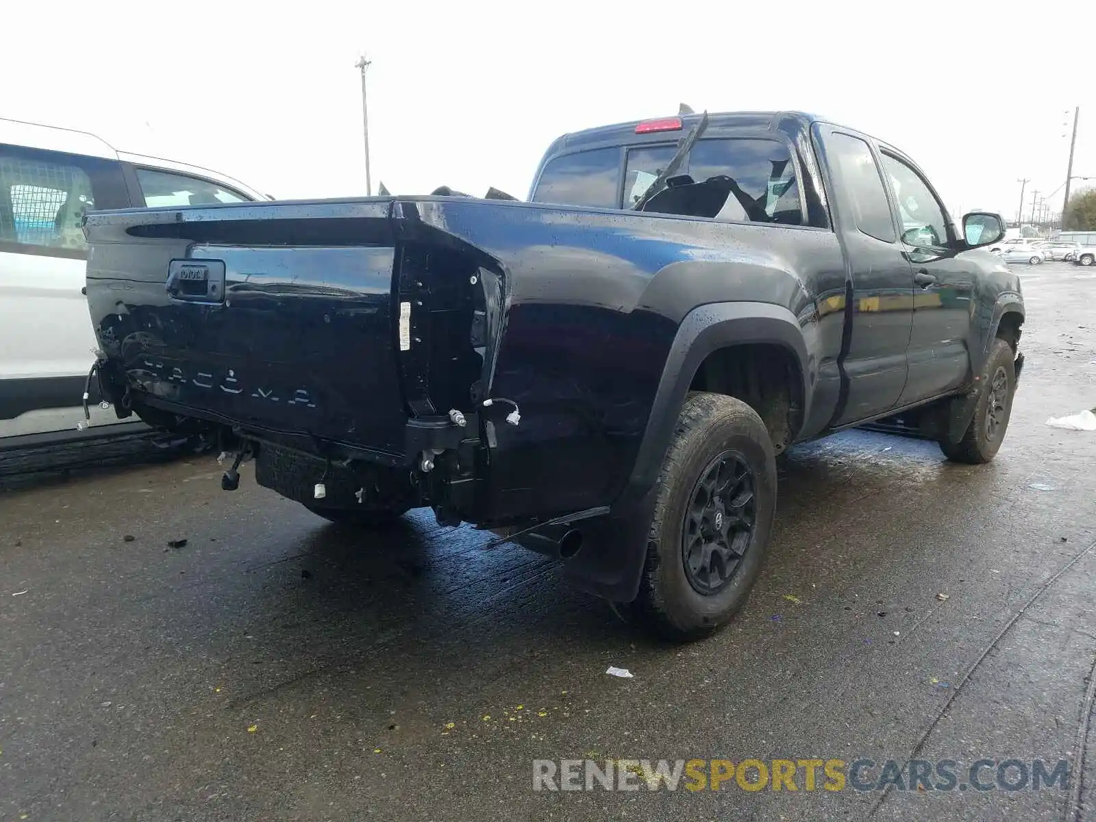 4 Photograph of a damaged car 5TFSZ5AN0KX177132 TOYOTA TACOMA 2019