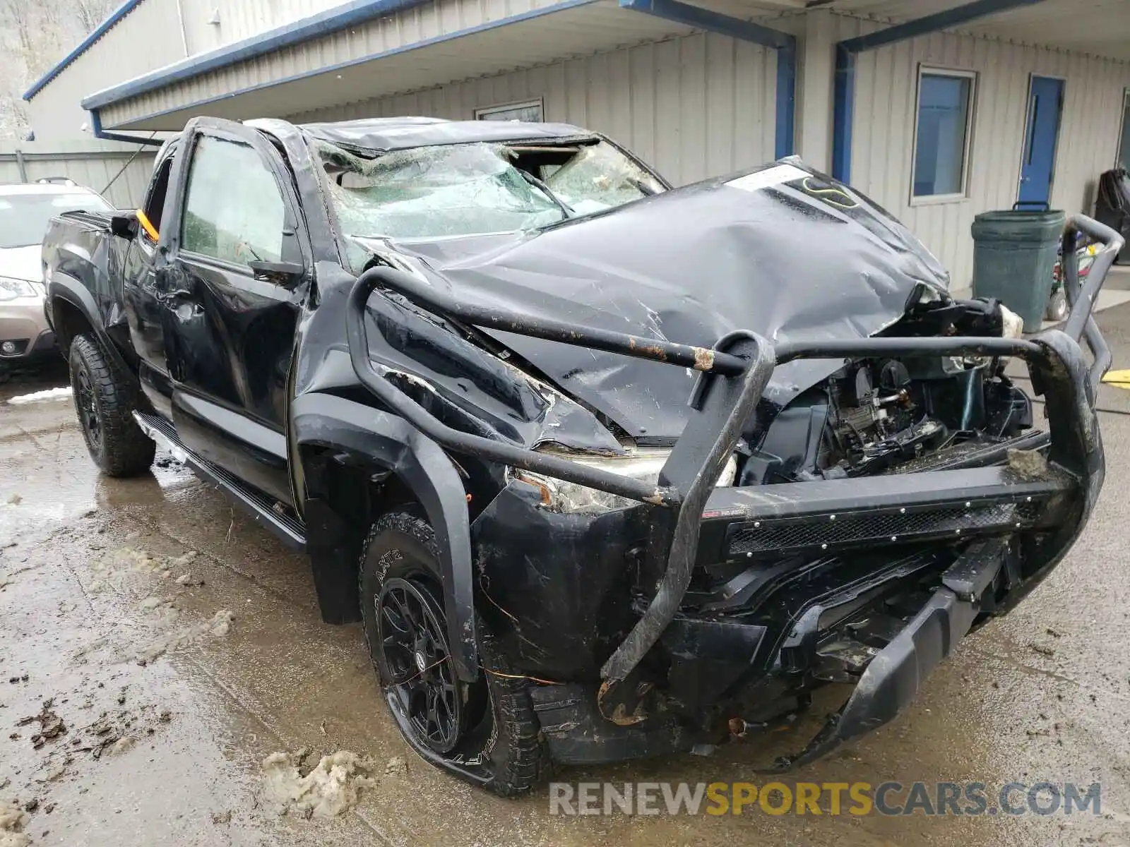 1 Photograph of a damaged car 5TFSZ5AN1KX168052 TOYOTA TACOMA 2019