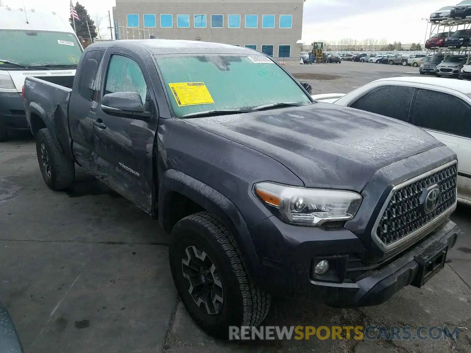 1 Photograph of a damaged car 5TFSZ5AN1KX175891 TOYOTA TACOMA 2019