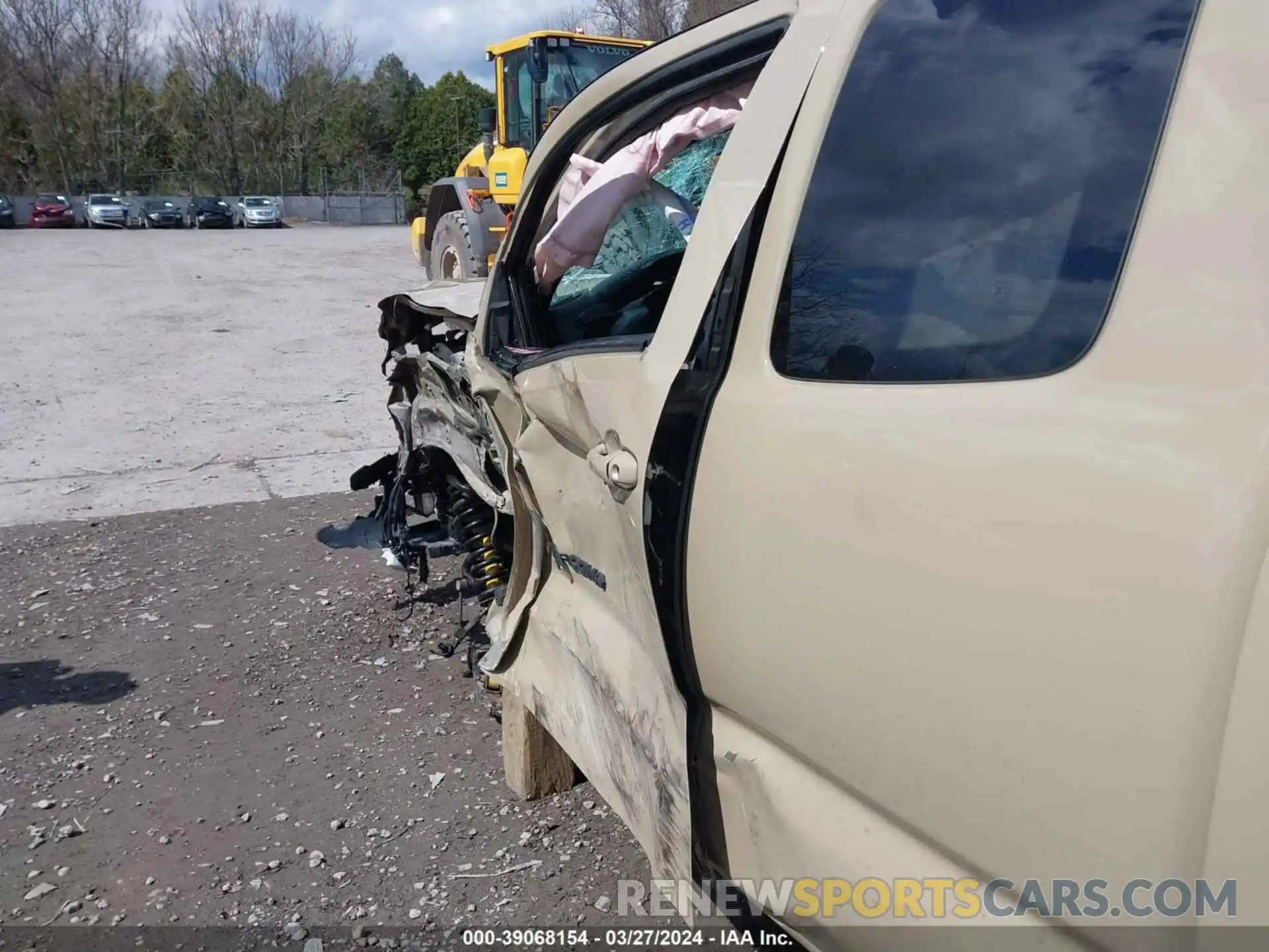 14 Photograph of a damaged car 5TFSZ5AN1KX189077 TOYOTA TACOMA 2019