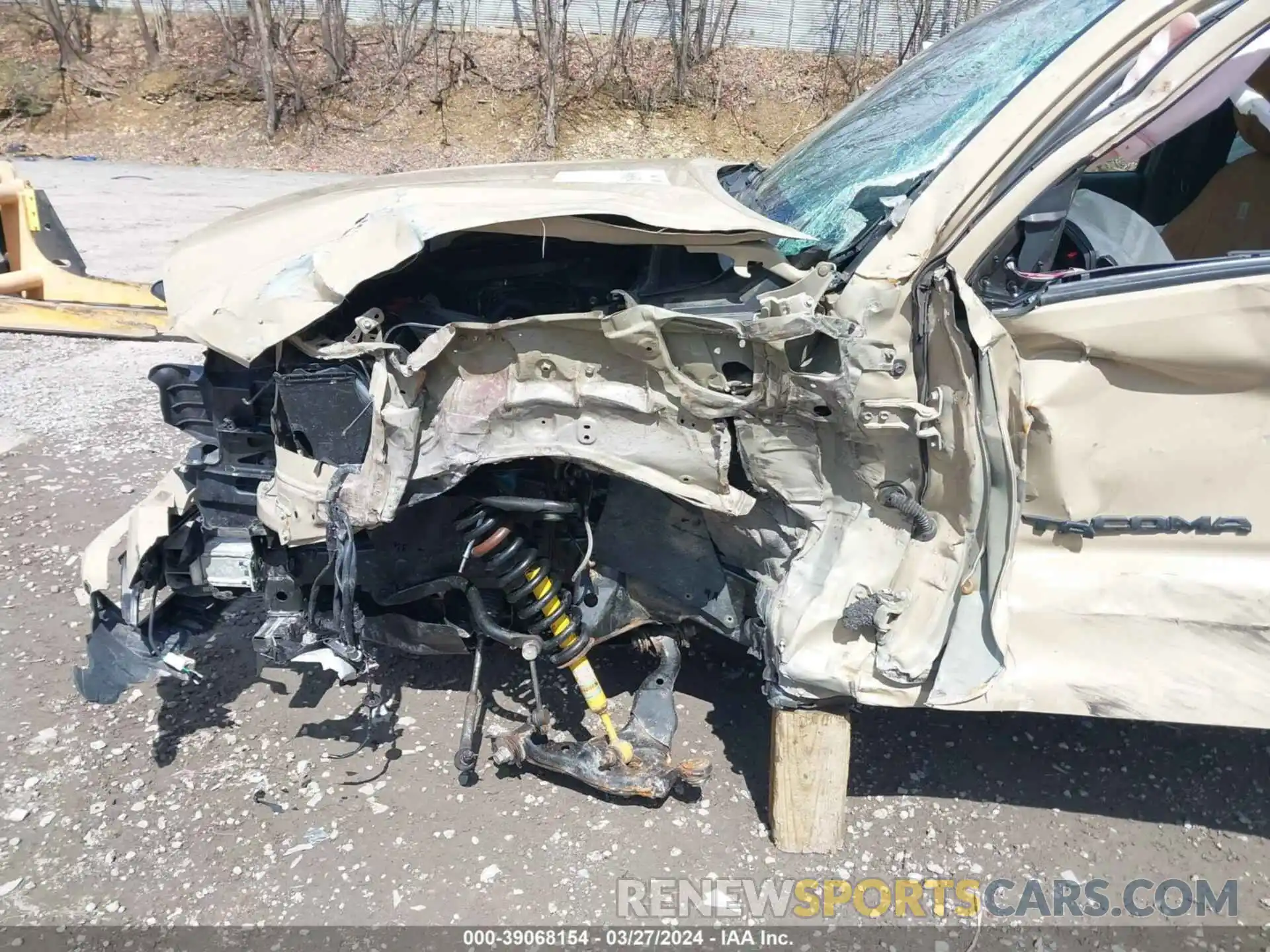 6 Photograph of a damaged car 5TFSZ5AN1KX189077 TOYOTA TACOMA 2019