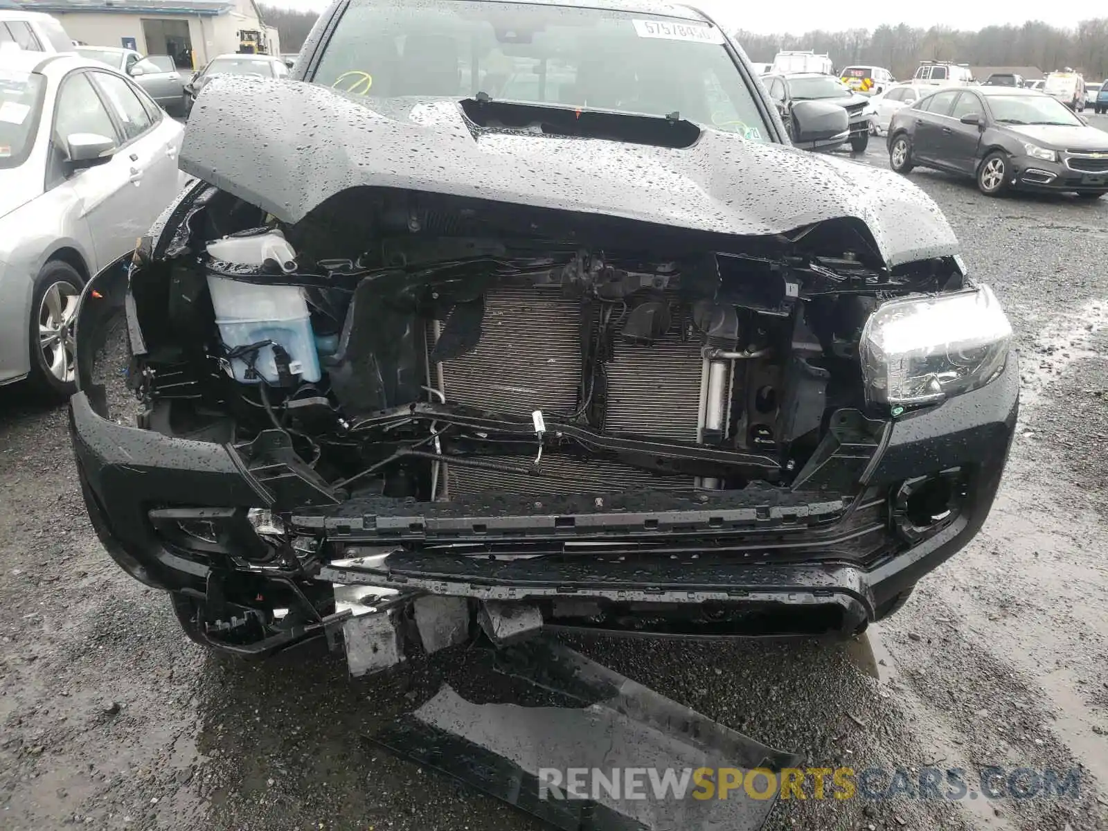 9 Photograph of a damaged car 5TFSZ5AN1KX206492 TOYOTA TACOMA 2019