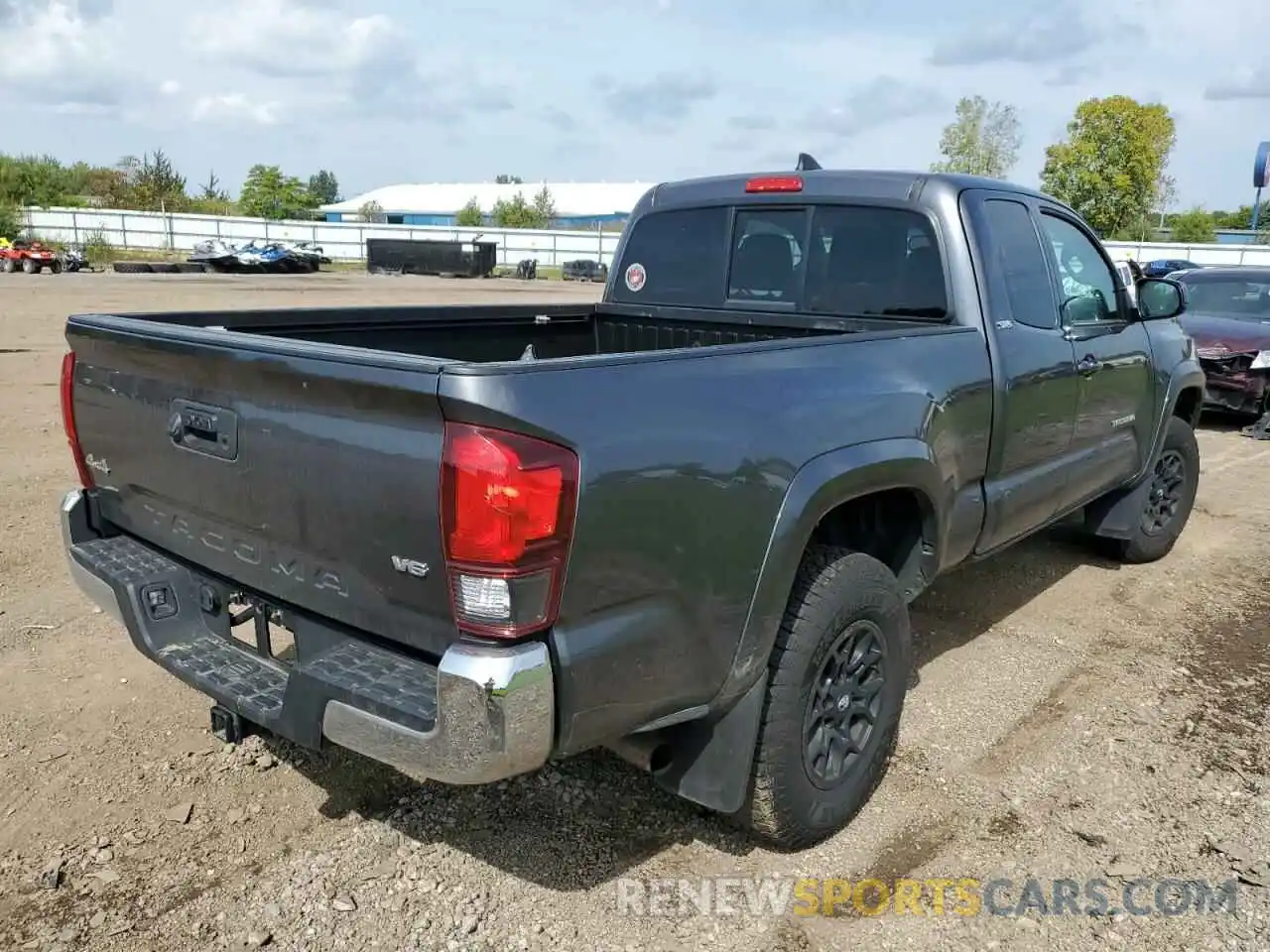 4 Photograph of a damaged car 5TFSZ5AN1KX206606 TOYOTA TACOMA 2019