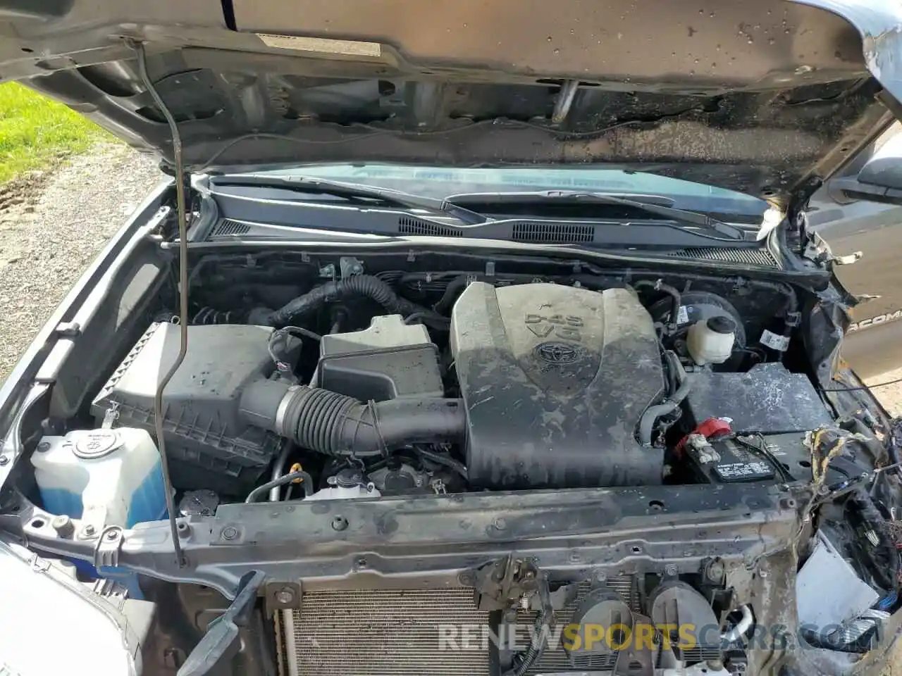 7 Photograph of a damaged car 5TFSZ5AN1KX206606 TOYOTA TACOMA 2019