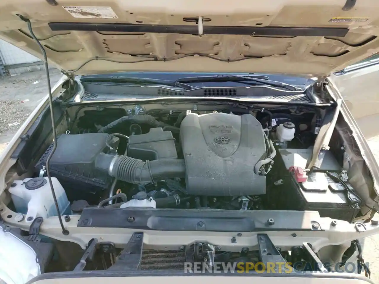 7 Photograph of a damaged car 5TFSZ5AN1KX207321 TOYOTA TACOMA 2019