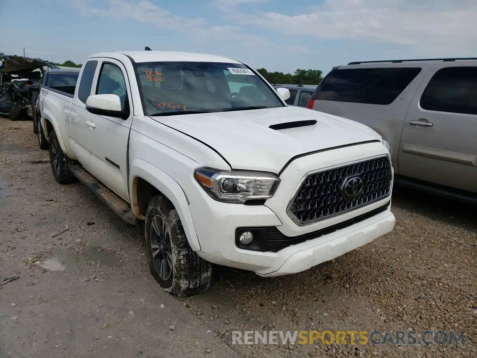 1 Photograph of a damaged car 5TFSZ5AN2KX170425 TOYOTA TACOMA 2019