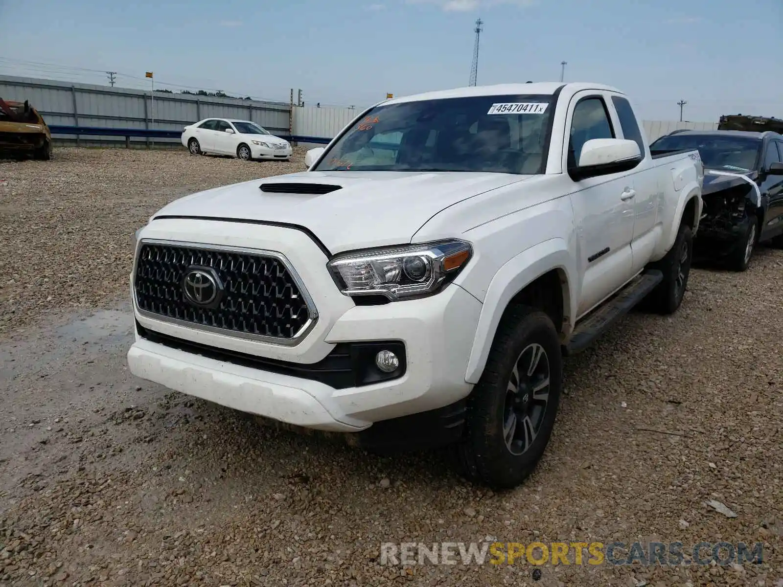 2 Photograph of a damaged car 5TFSZ5AN2KX170425 TOYOTA TACOMA 2019