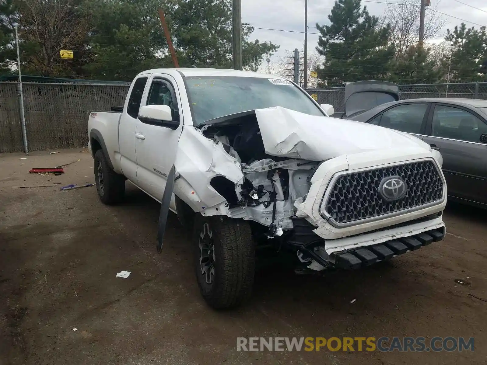 1 Photograph of a damaged car 5TFSZ5AN2KX201219 TOYOTA TACOMA 2019