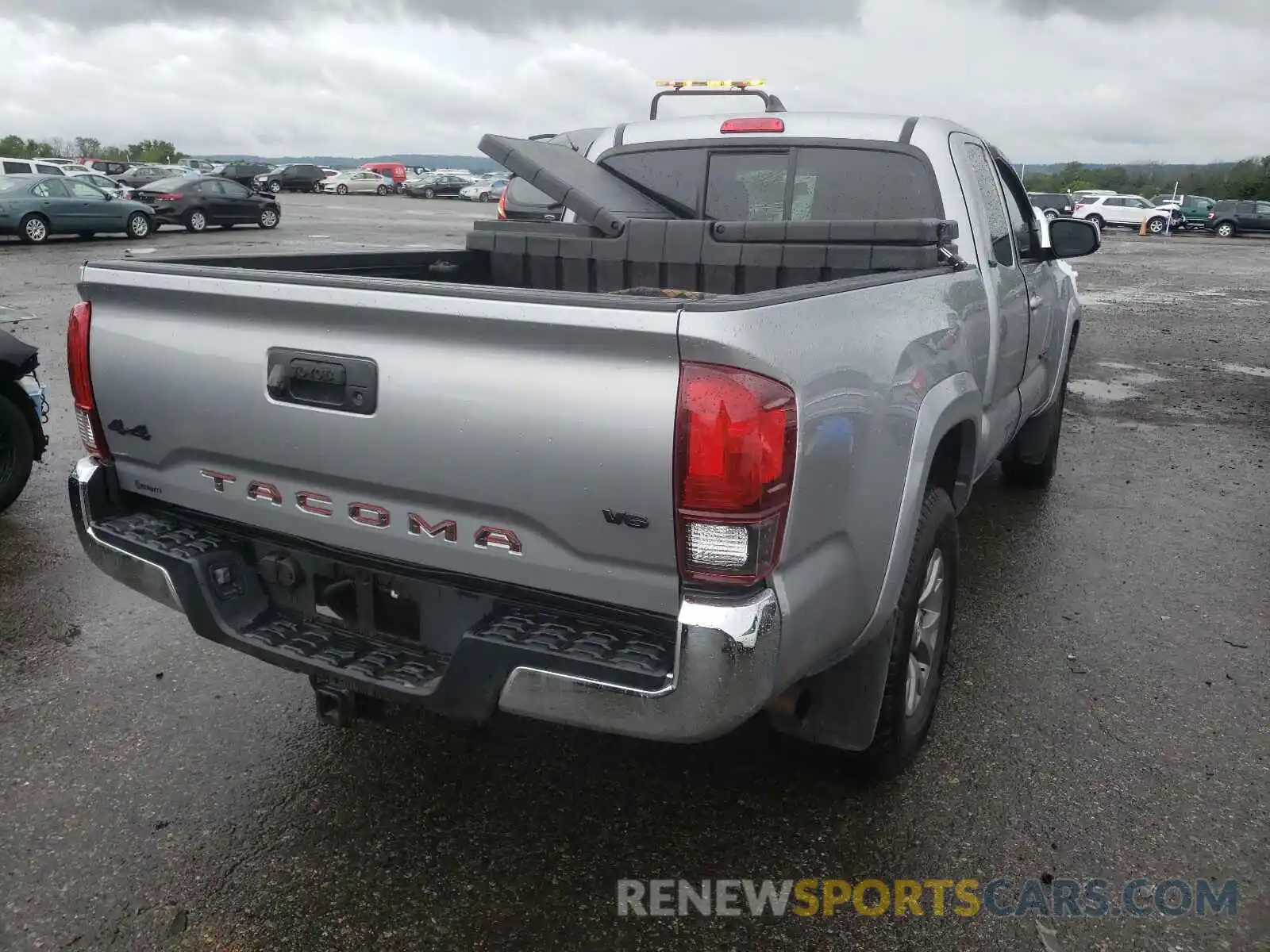 4 Photograph of a damaged car 5TFSZ5AN3KX179845 TOYOTA TACOMA 2019