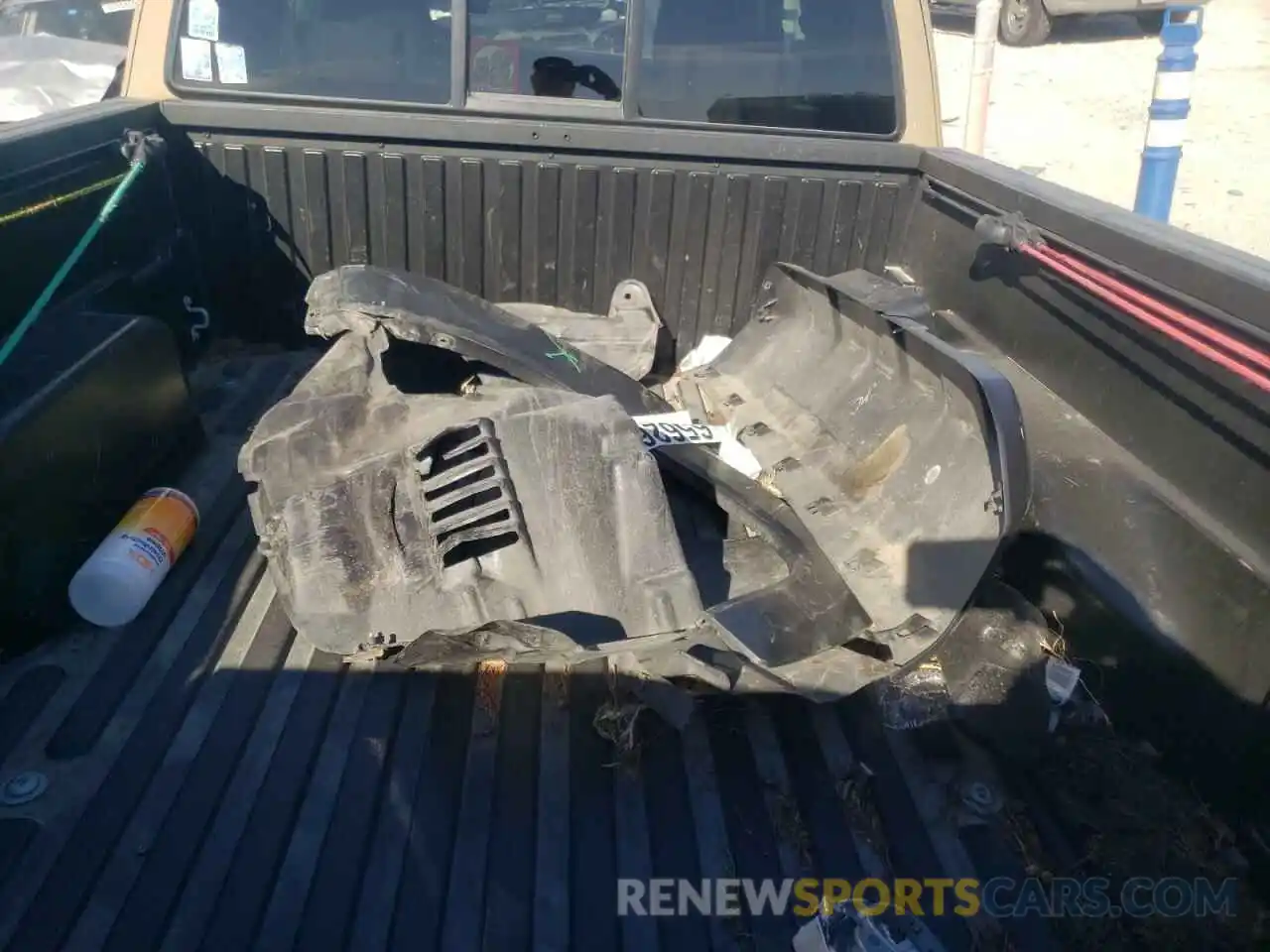 6 Photograph of a damaged car 5TFSZ5AN4KX176727 TOYOTA TACOMA 2019