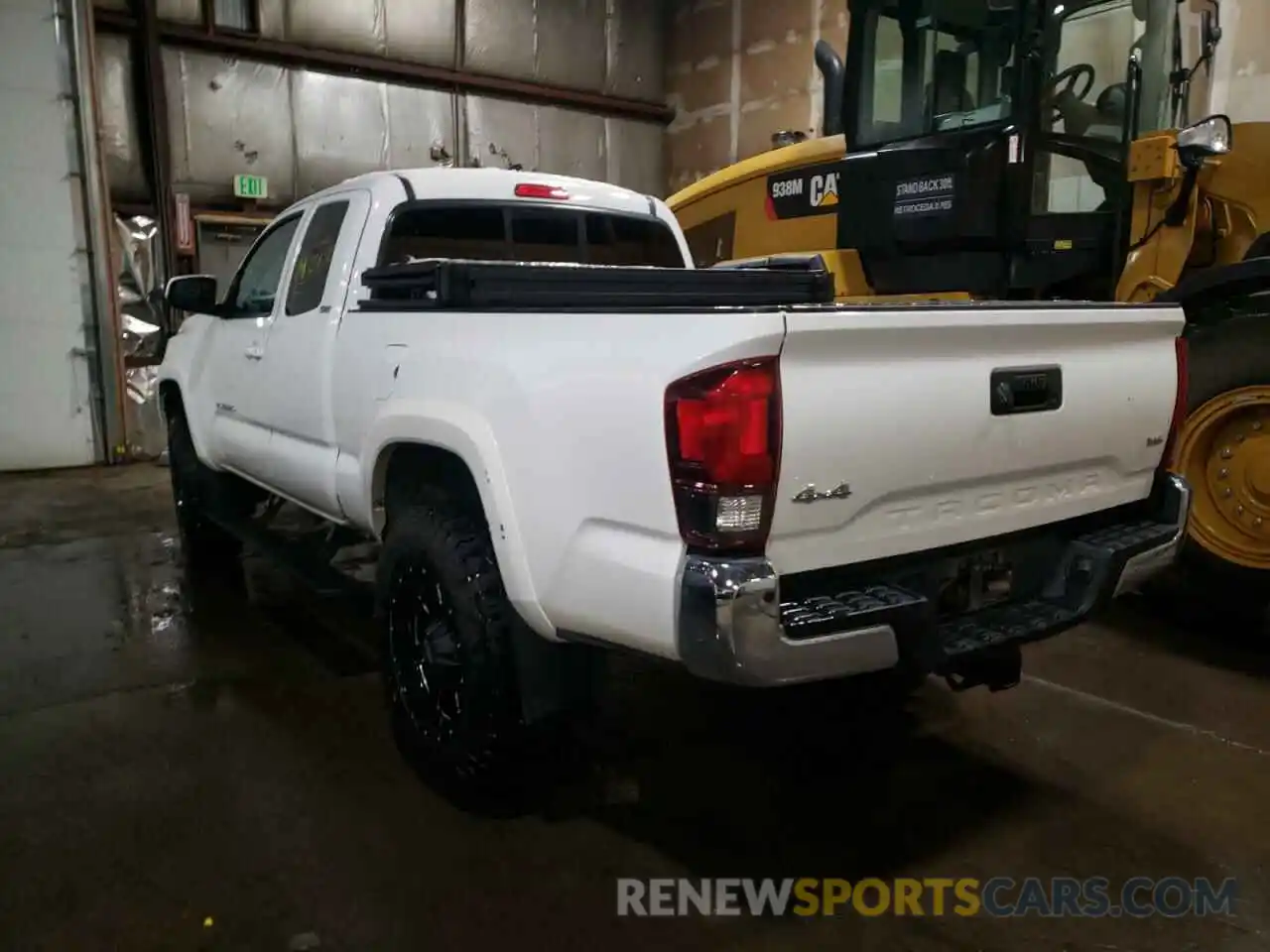 3 Photograph of a damaged car 5TFSZ5AN4KX201772 TOYOTA TACOMA 2019