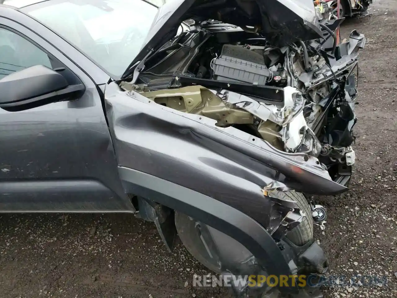 9 Photograph of a damaged car 5TFSZ5AN4KX209757 TOYOTA TACOMA 2019