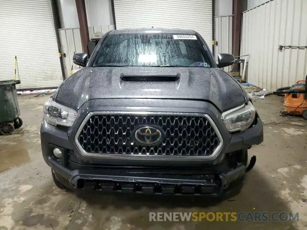 5 Photograph of a damaged car 5TFSZ5AN5KX170645 TOYOTA TACOMA 2019