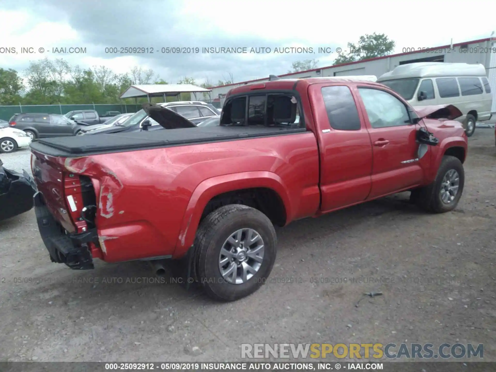 4 Photograph of a damaged car 5TFSZ5AN5KX171066 TOYOTA TACOMA 2019