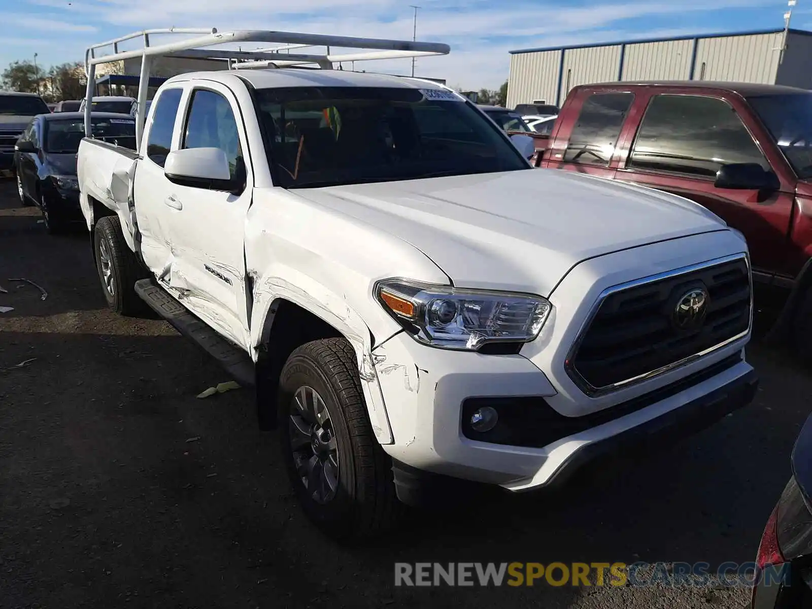 1 Photograph of a damaged car 5TFSZ5AN5KX172072 TOYOTA TACOMA 2019