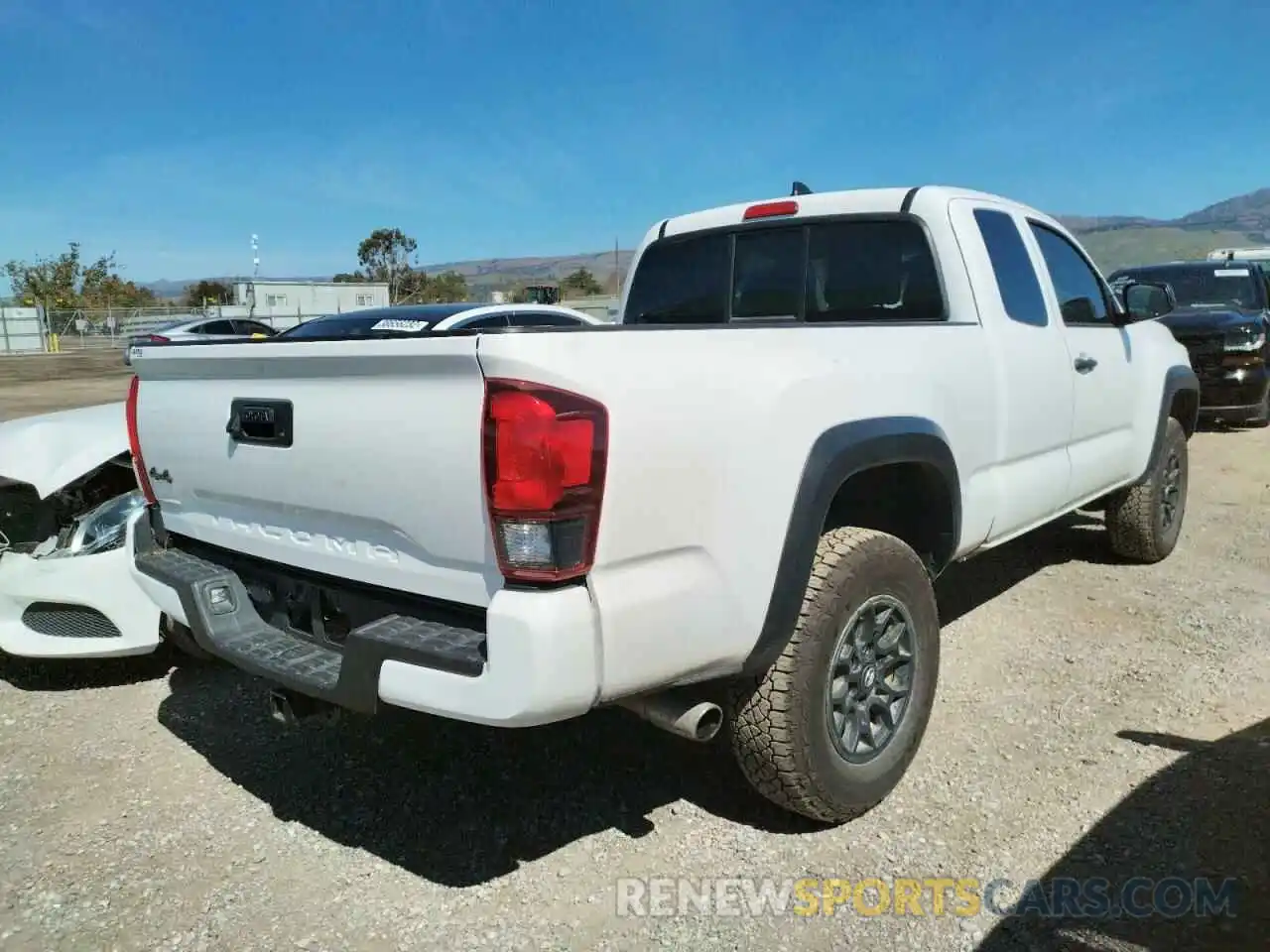 4 Photograph of a damaged car 5TFSZ5AN5KX172136 TOYOTA TACOMA 2019