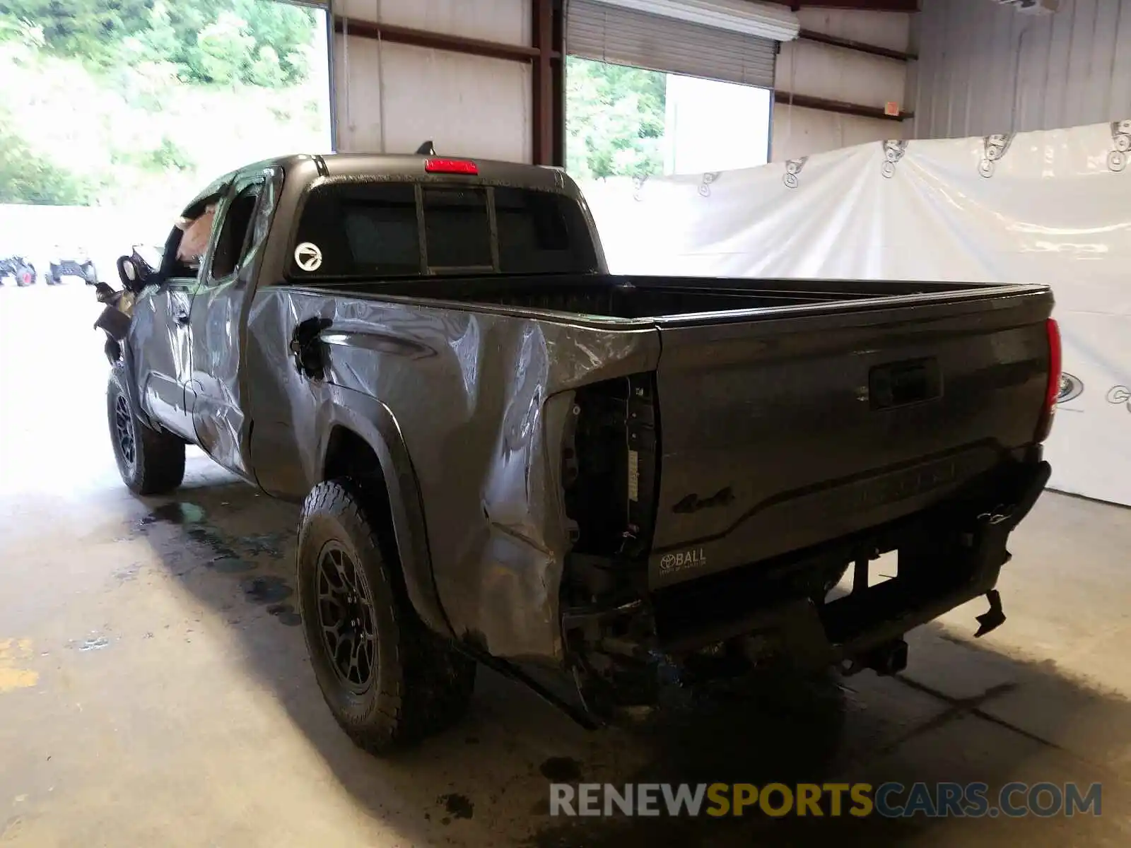 3 Photograph of a damaged car 5TFSZ5AN5KX172492 TOYOTA TACOMA 2019