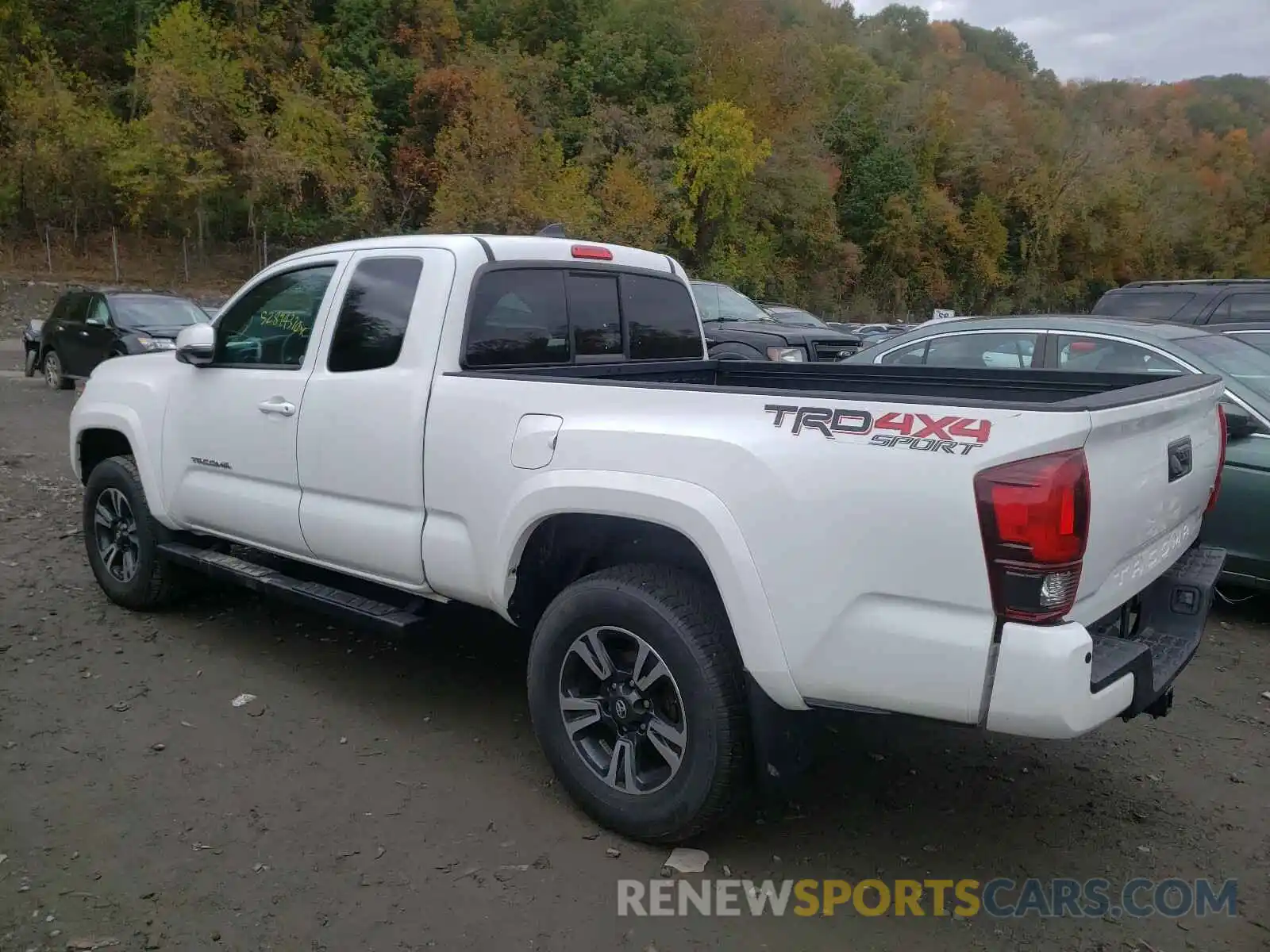 3 Photograph of a damaged car 5TFSZ5AN5KX176008 TOYOTA TACOMA 2019