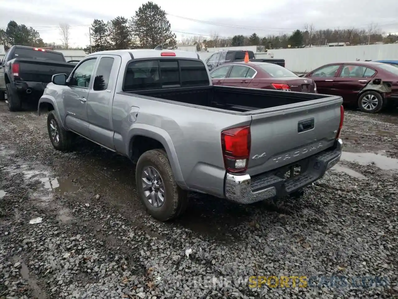 3 Photograph of a damaged car 5TFSZ5AN5KX176798 TOYOTA TACOMA 2019