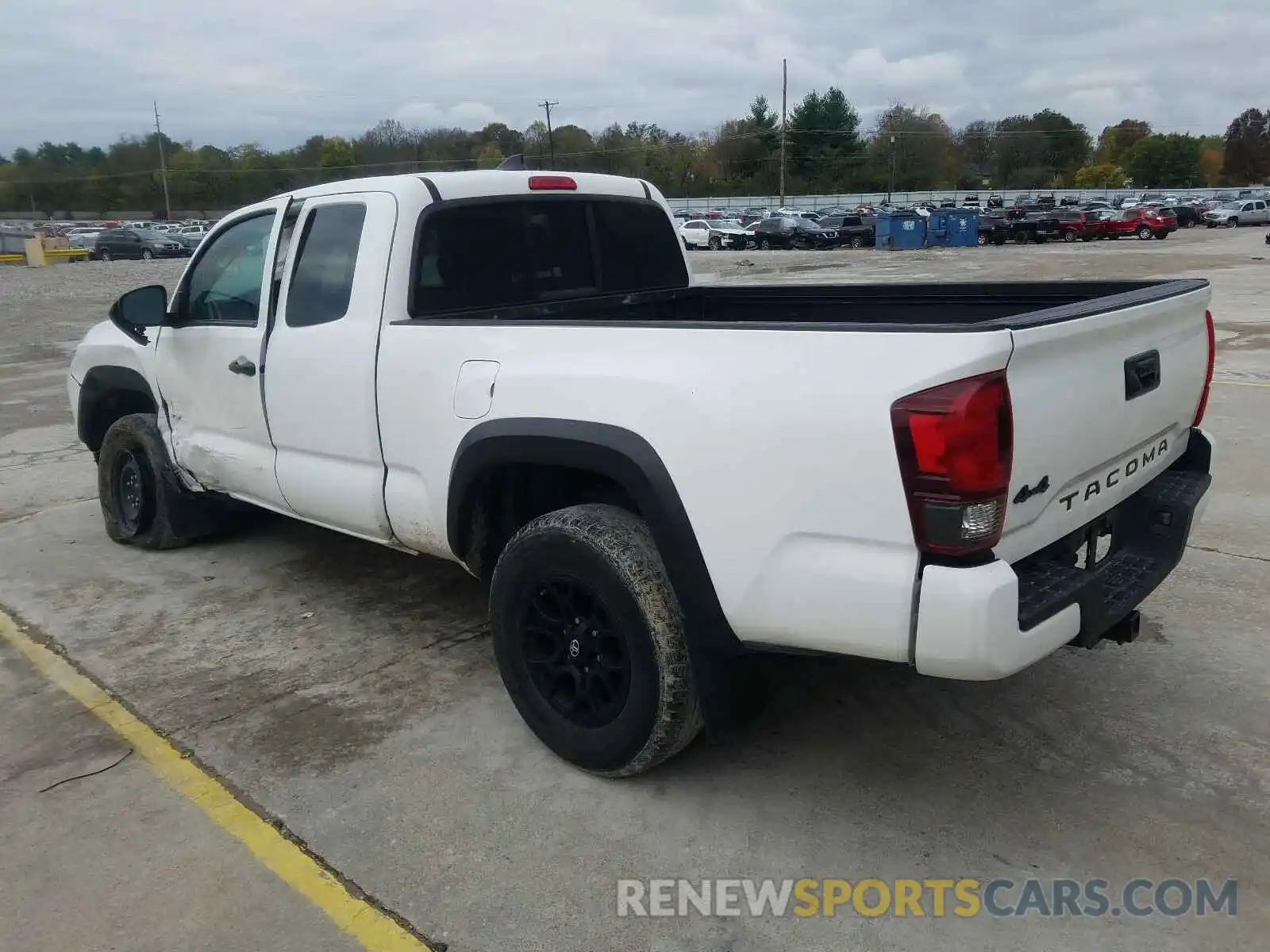 3 Photograph of a damaged car 5TFSZ5AN5KX196081 TOYOTA TACOMA 2019