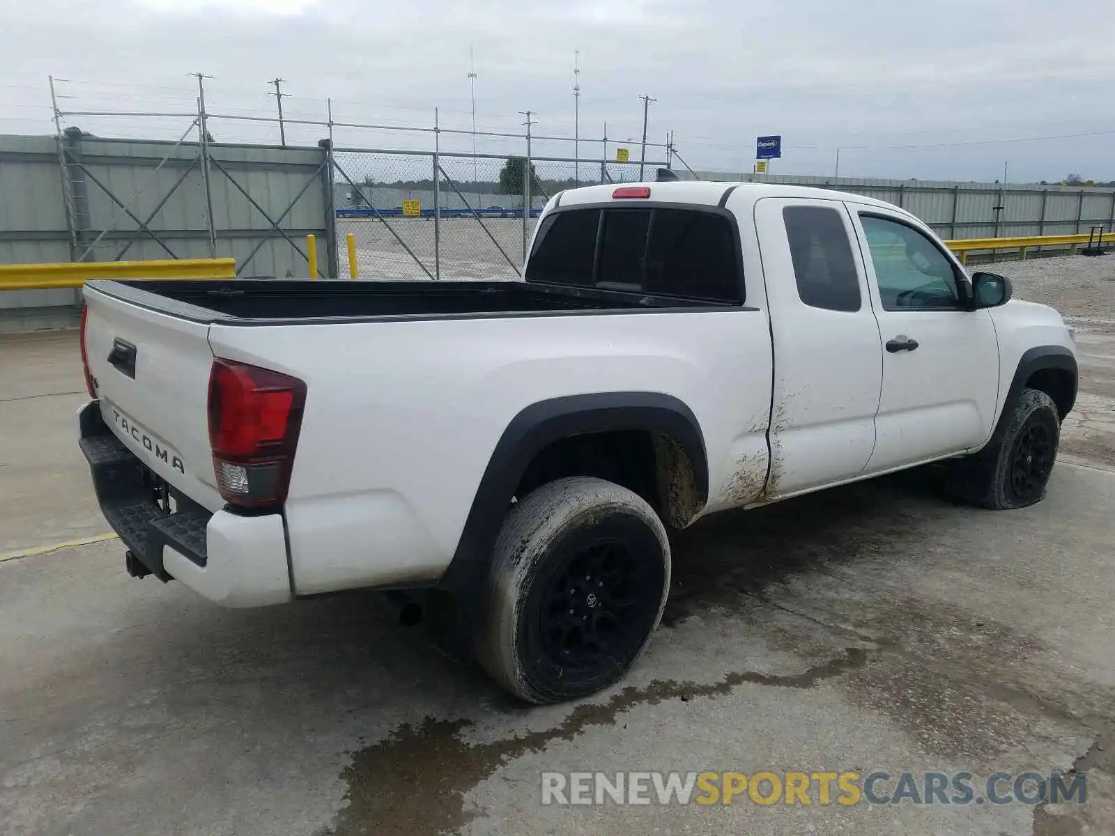 4 Photograph of a damaged car 5TFSZ5AN5KX196081 TOYOTA TACOMA 2019