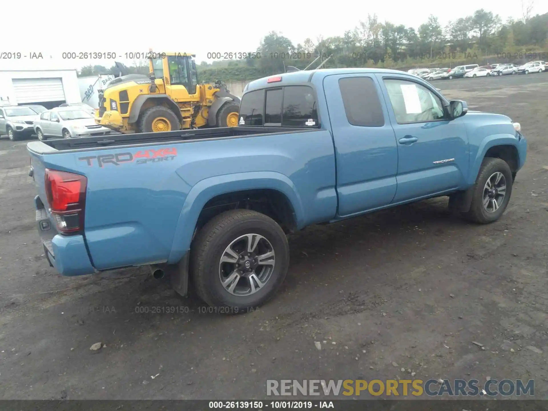 4 Photograph of a damaged car 5TFSZ5AN5KX198932 TOYOTA TACOMA 2019