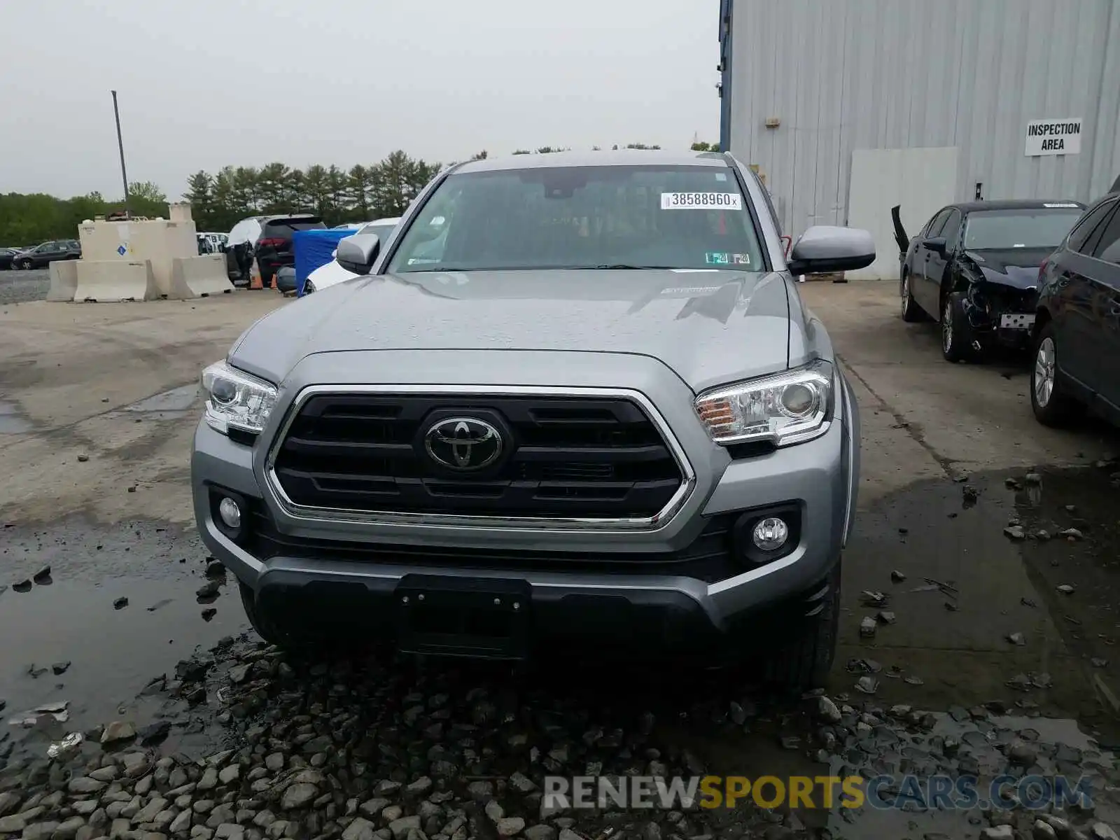 9 Photograph of a damaged car 5TFSZ5AN5KX210884 TOYOTA TACOMA 2019