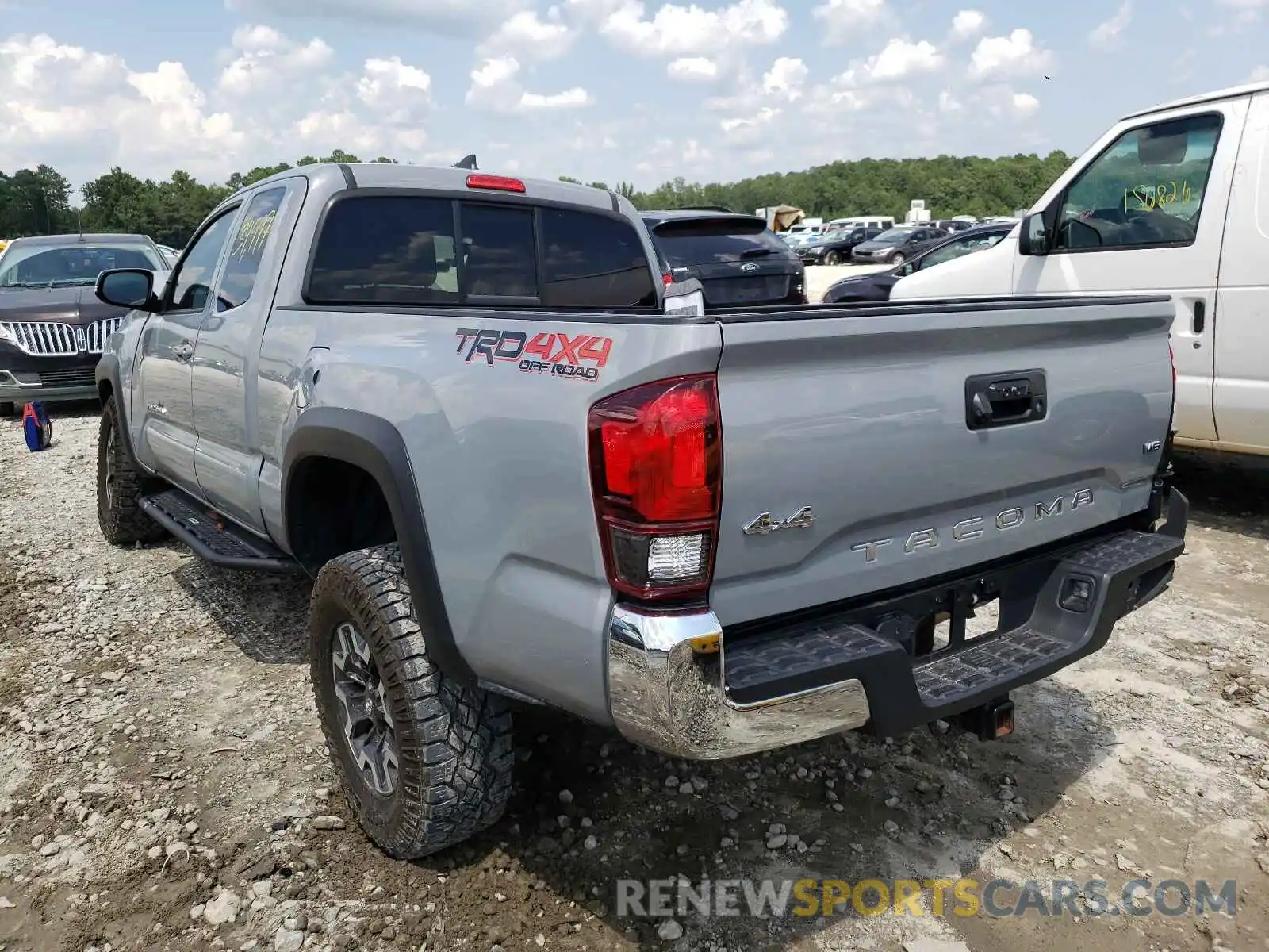 3 Photograph of a damaged car 5TFSZ5AN6KX167978 TOYOTA TACOMA 2019