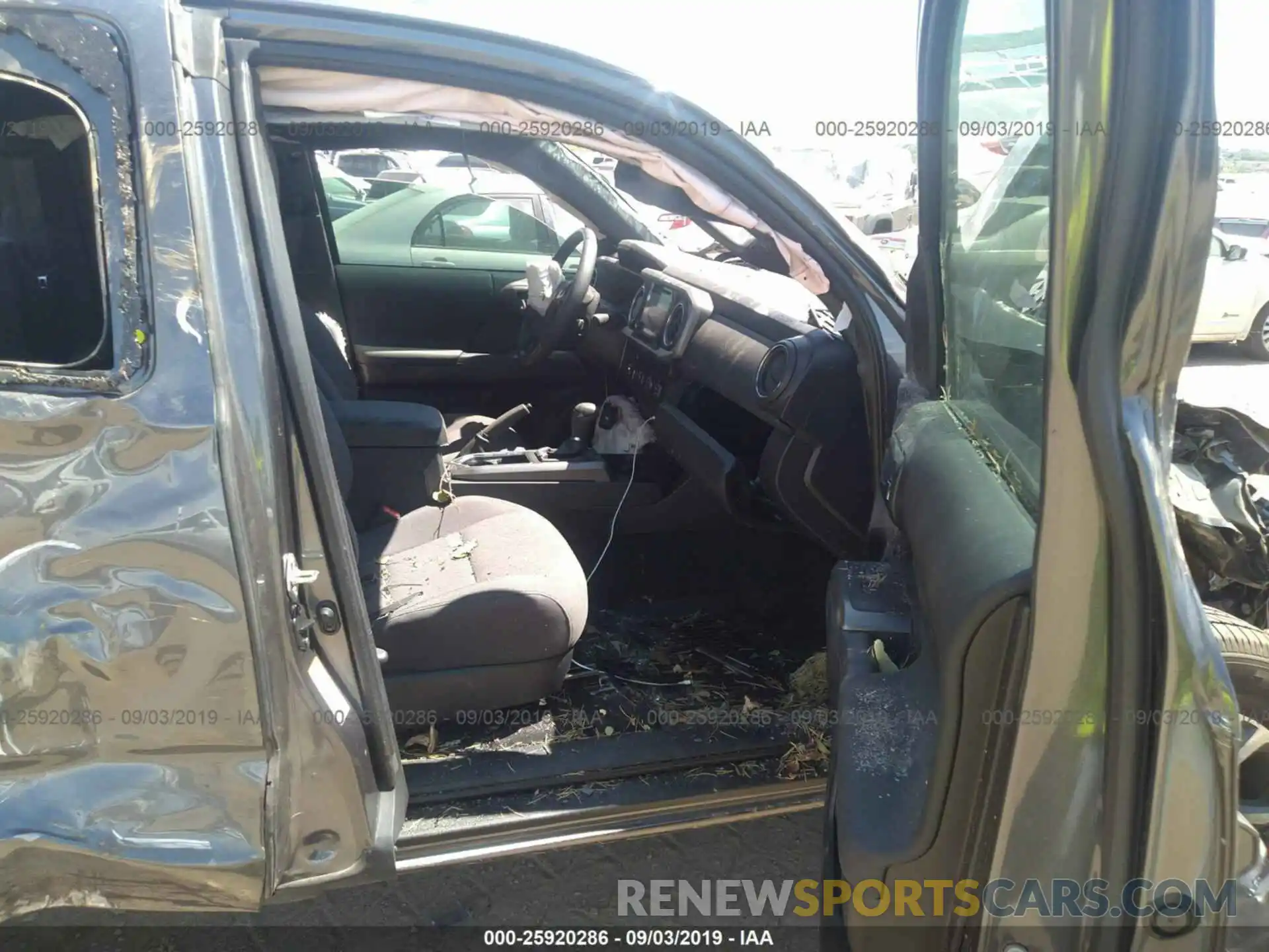 5 Photograph of a damaged car 5TFSZ5AN6KX173277 TOYOTA TACOMA 2019