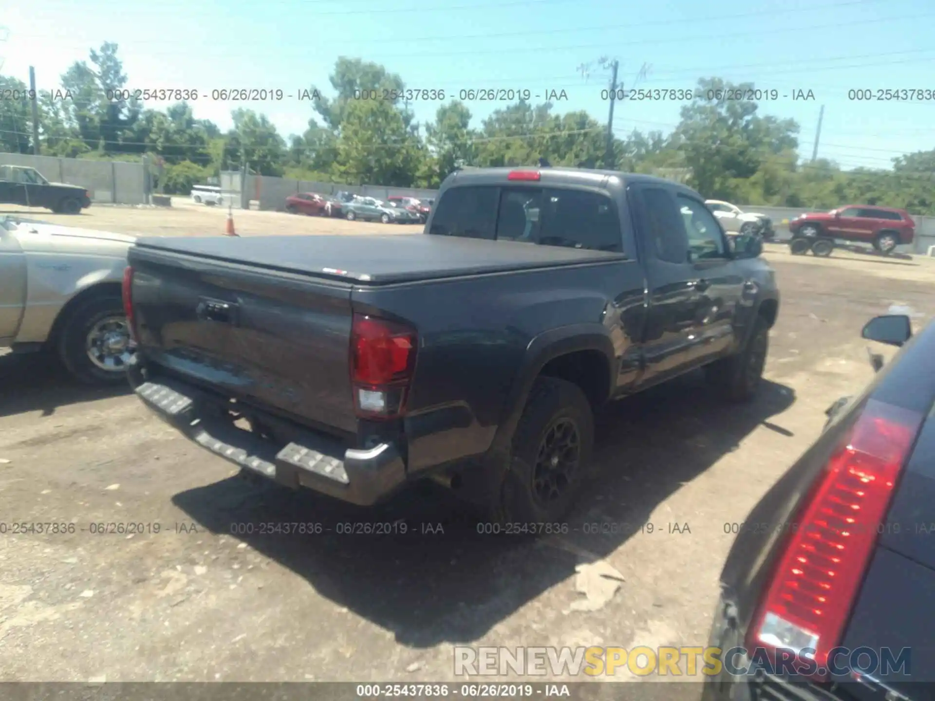 4 Photograph of a damaged car 5TFSZ5AN6KX180729 TOYOTA TACOMA 2019