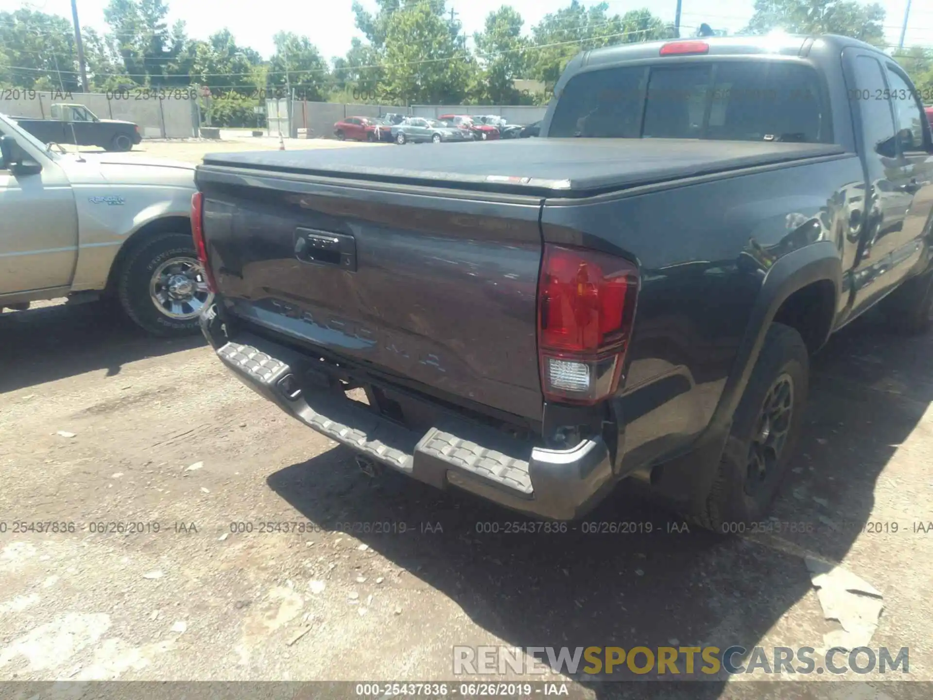 6 Photograph of a damaged car 5TFSZ5AN6KX180729 TOYOTA TACOMA 2019