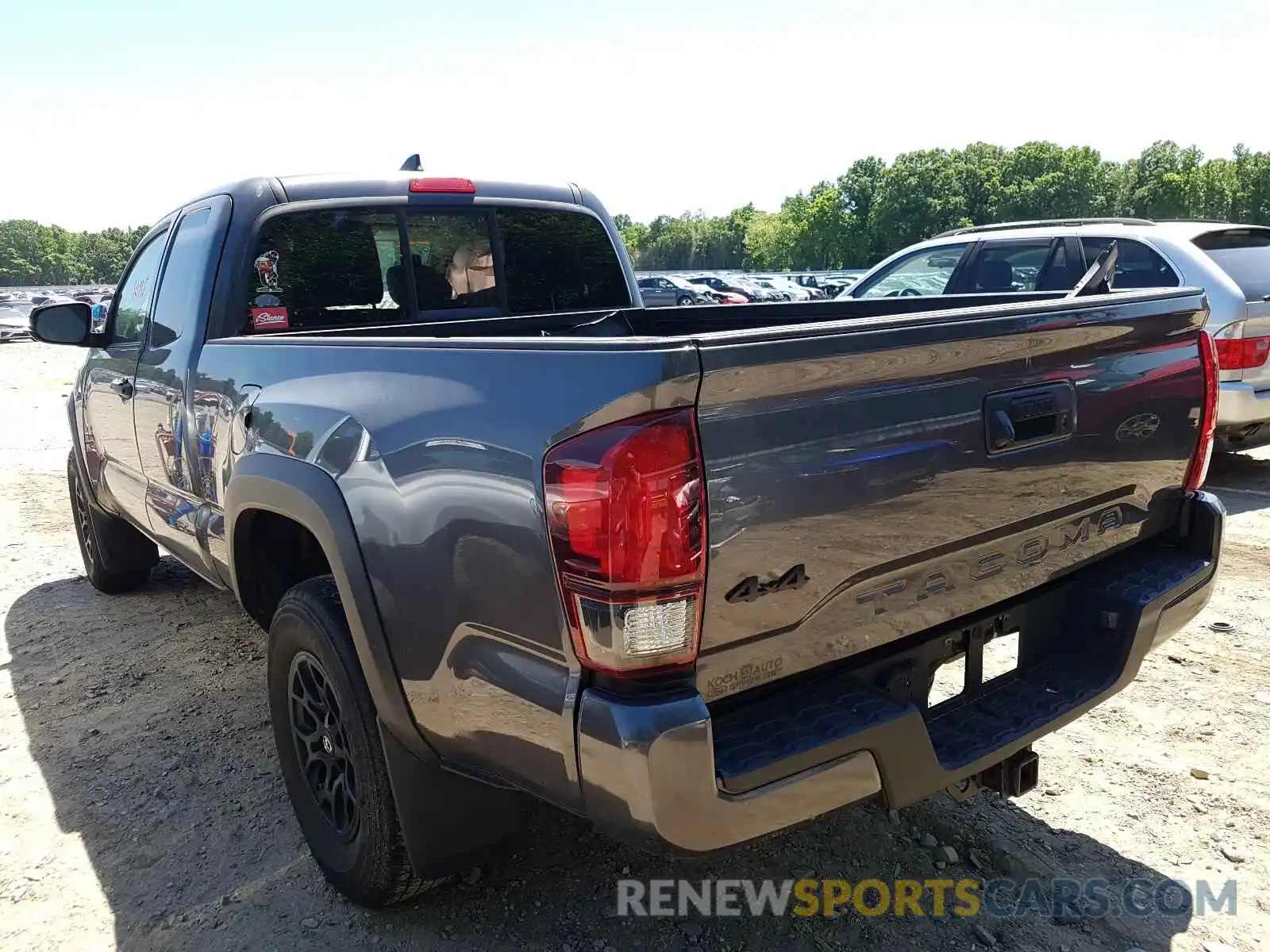 3 Photograph of a damaged car 5TFSZ5AN6KX193982 TOYOTA TACOMA 2019