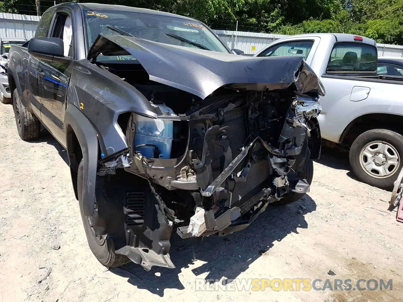 9 Photograph of a damaged car 5TFSZ5AN6KX193982 TOYOTA TACOMA 2019