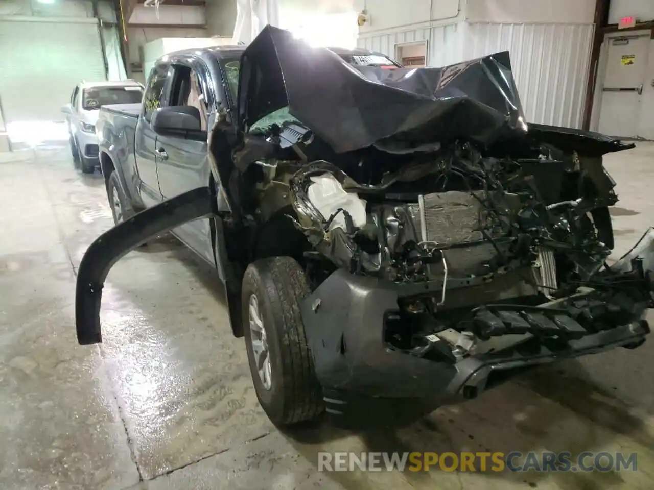 1 Photograph of a damaged car 5TFSZ5AN6KX196591 TOYOTA TACOMA 2019