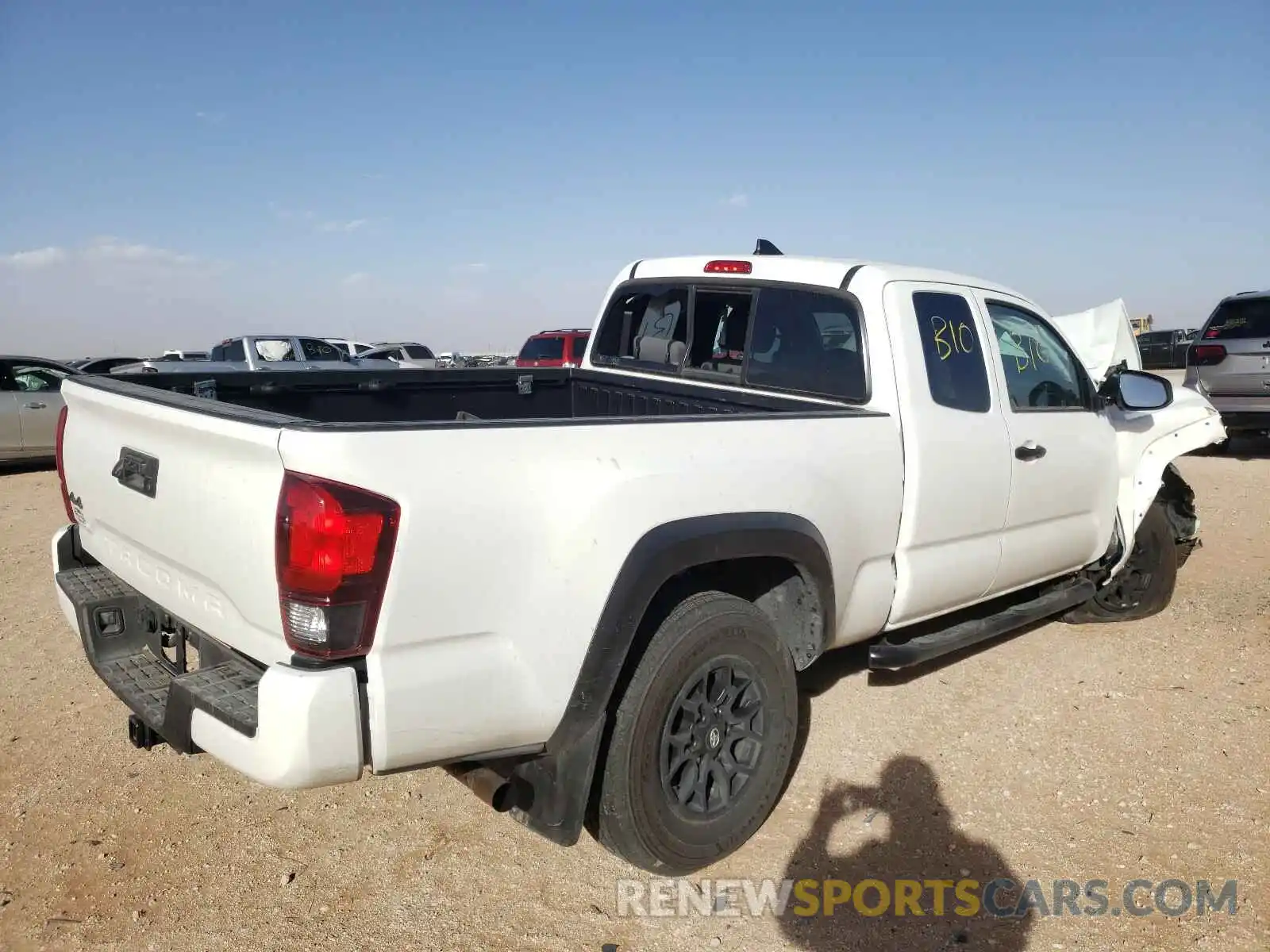 4 Photograph of a damaged car 5TFSZ5AN6KX203555 TOYOTA TACOMA 2019