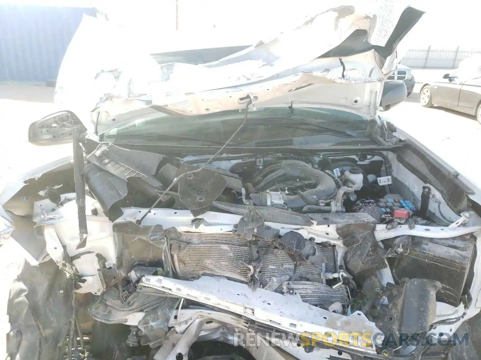 7 Photograph of a damaged car 5TFSZ5AN6KX203555 TOYOTA TACOMA 2019