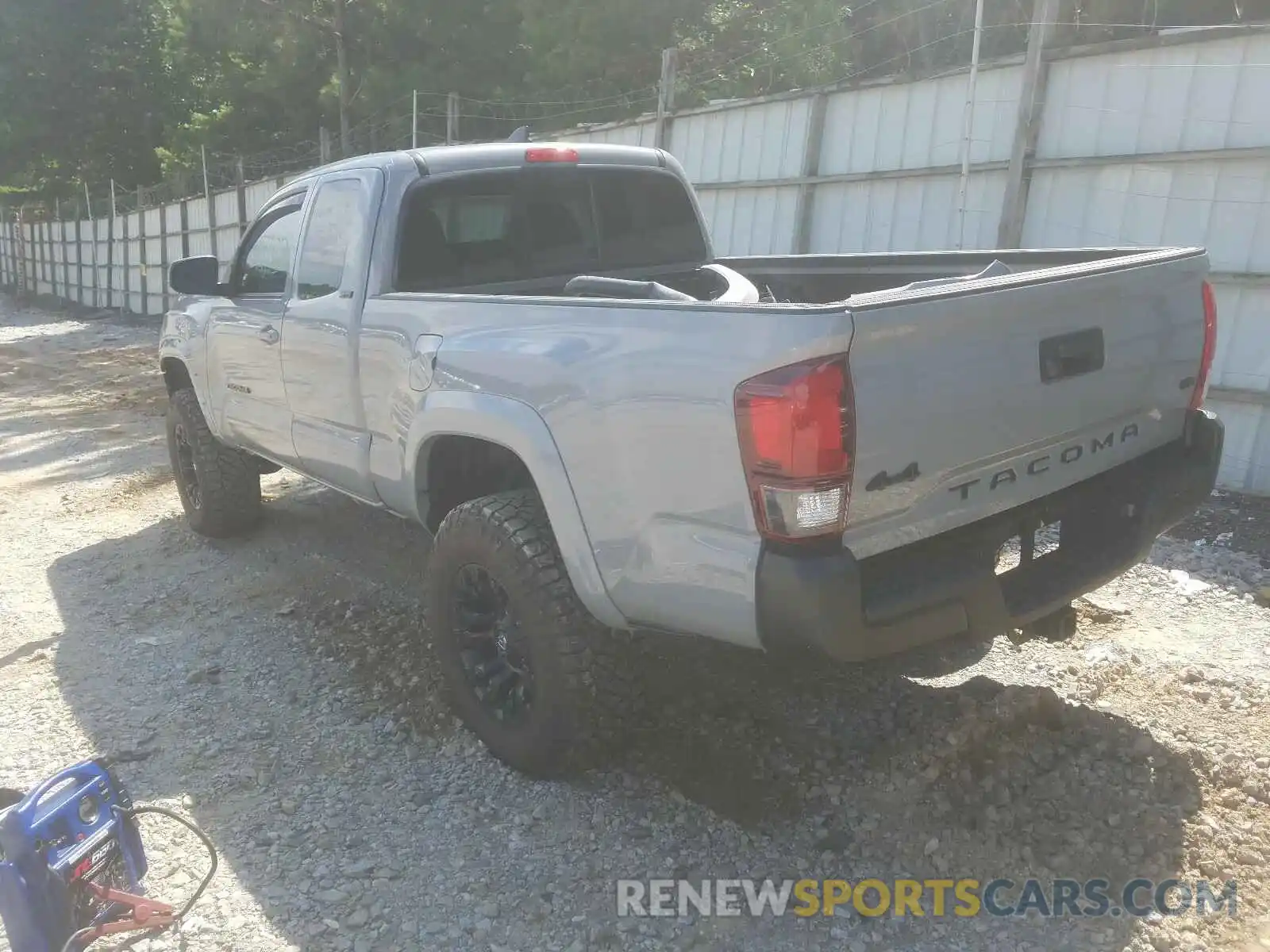 3 Photograph of a damaged car 5TFSZ5AN7KX170940 TOYOTA TACOMA 2019