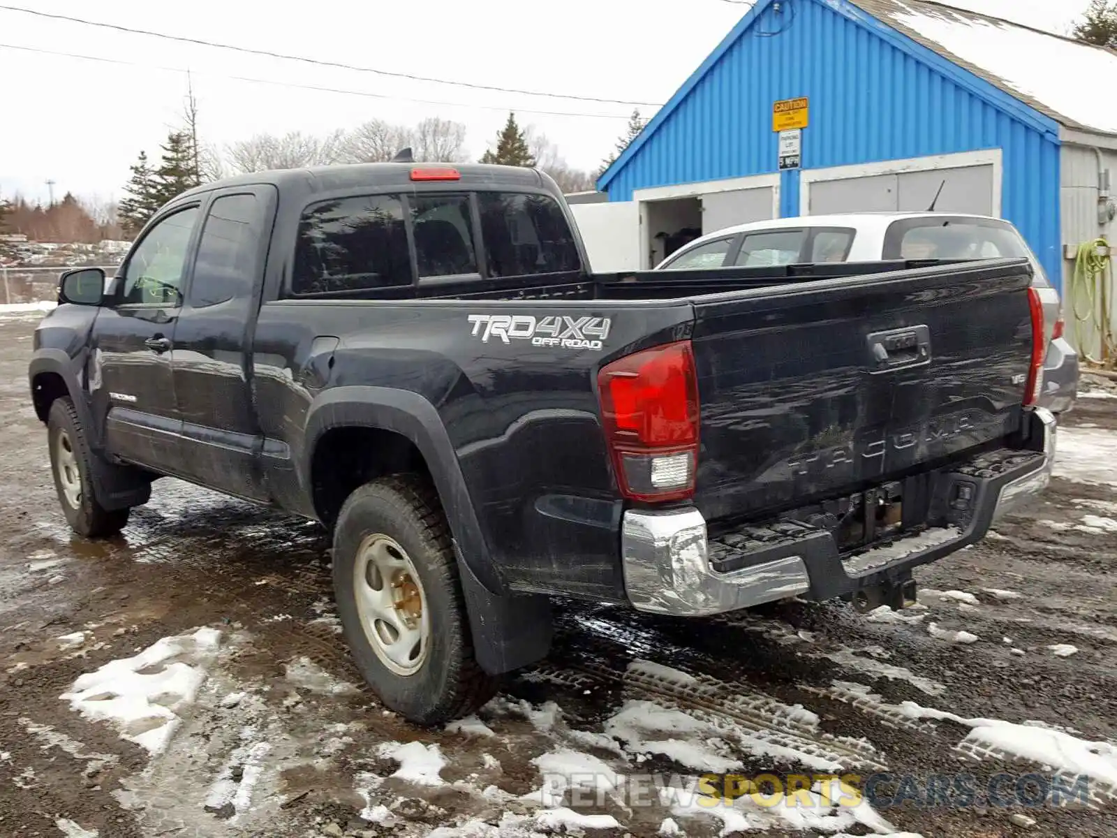 3 Photograph of a damaged car 5TFSZ5AN7KX200213 TOYOTA TACOMA 2019