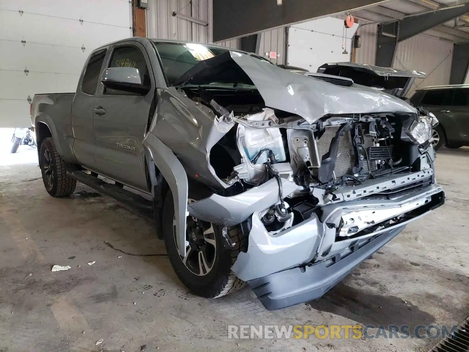 1 Photograph of a damaged car 5TFSZ5AN8KX170025 TOYOTA TACOMA 2019