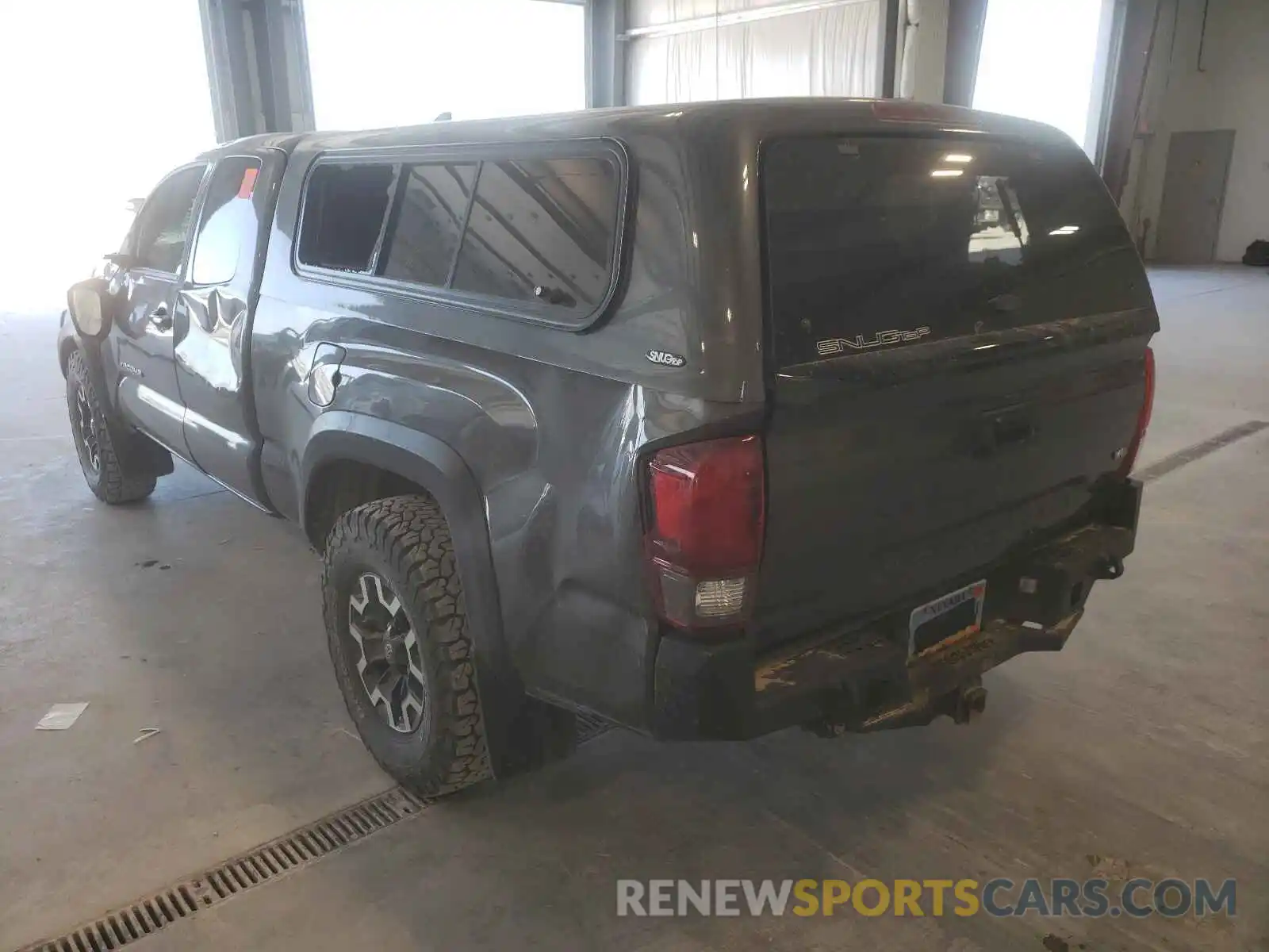 3 Photograph of a damaged car 5TFSZ5AN8KX212192 TOYOTA TACOMA 2019